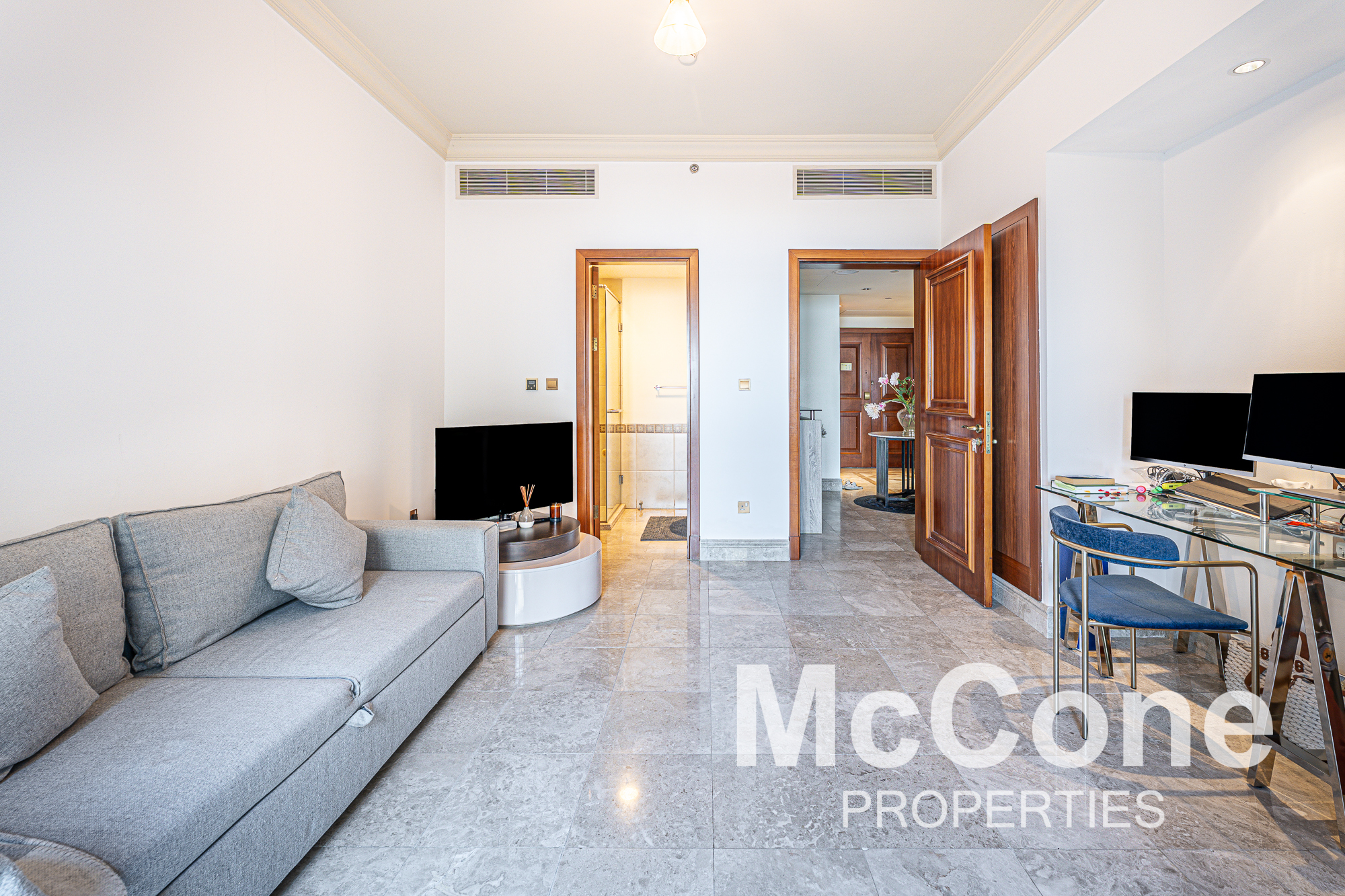 2 Bedroom Apartment for Sale in The Fairmont Palm Residence South, Palm Jumeirah — photo 8 of 18