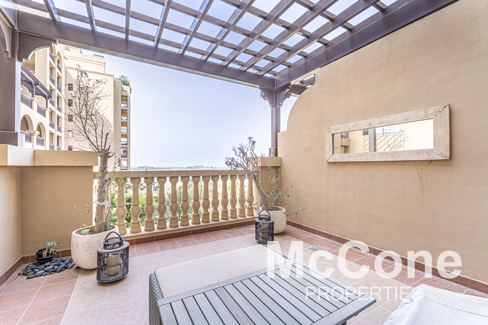 2 Bedroom Apartment for Sale in The Fairmont Palm Residence South, Palm Jumeirah — photograph 17 of 18