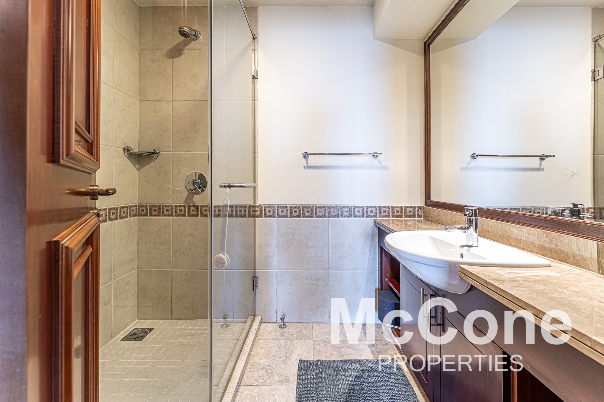 2 Bedroom Apartment for Sale in The Fairmont Palm Residence South, Palm Jumeirah — photograph 14 of 18