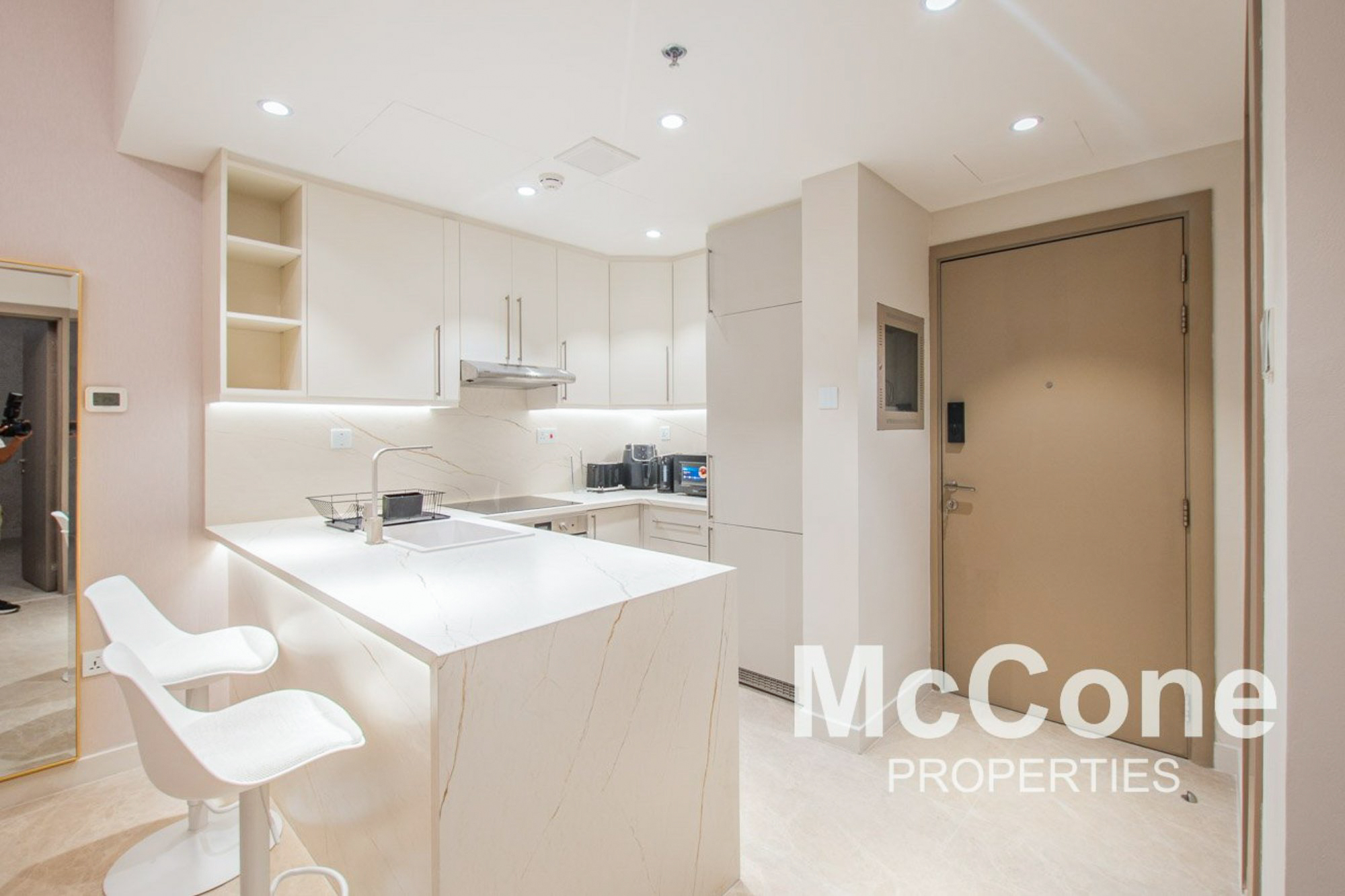 1 Bedroom Apartment for Sale in Escan Tower, Dubai Marina — photo 7 of 20