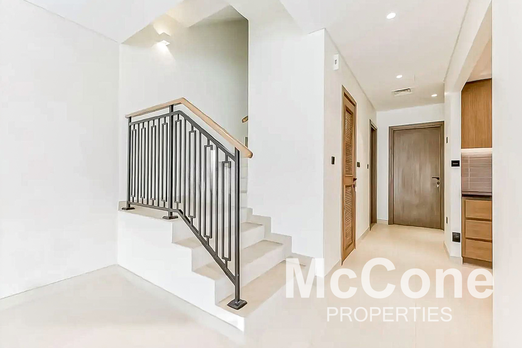 5 Bedroom Townhouse for Sale in Portofino, Damac Lagoons — photo 3 of 15