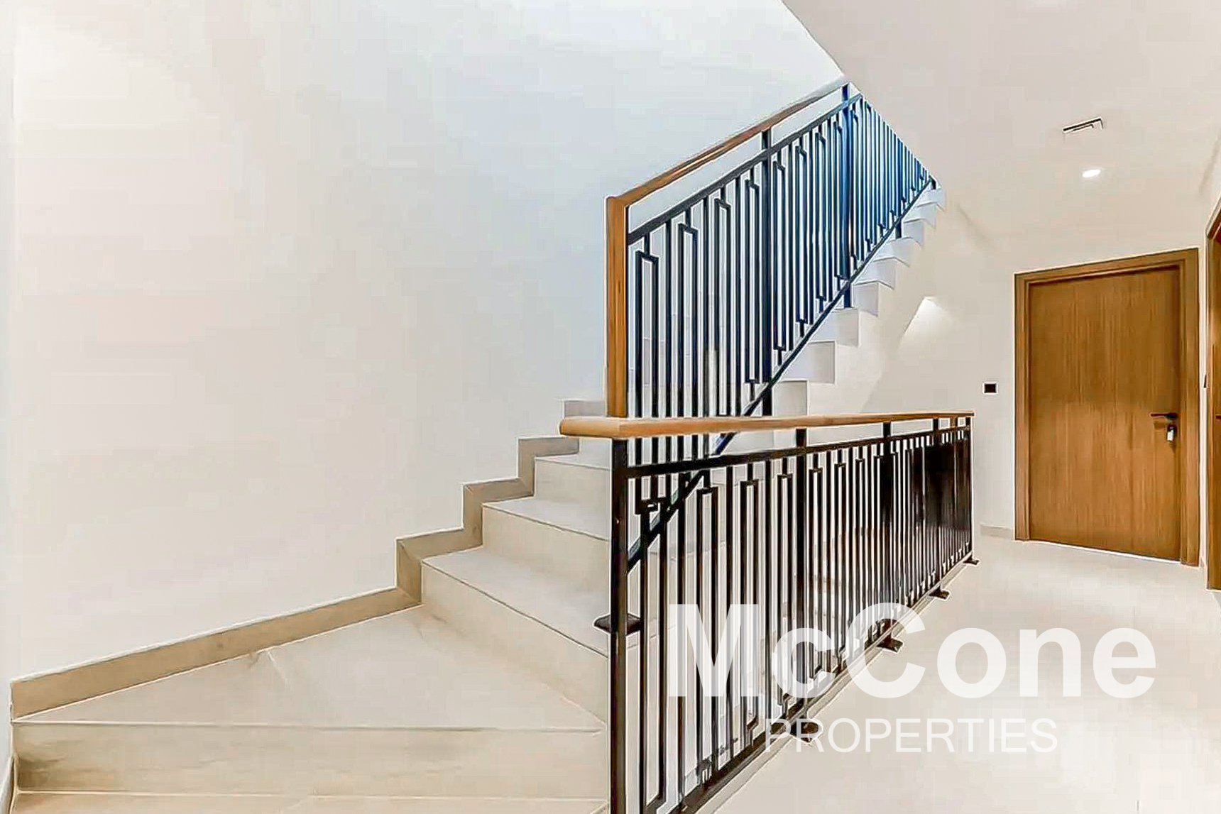 5 Bedroom Townhouse for Sale in Portofino, Damac Lagoons — photograph 12 of 15