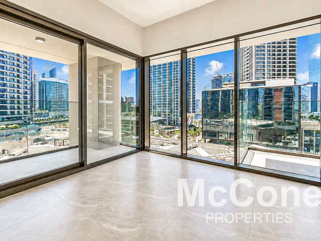 2 Bedroom Apartment for Sale in Peninsula Two, Business Bay