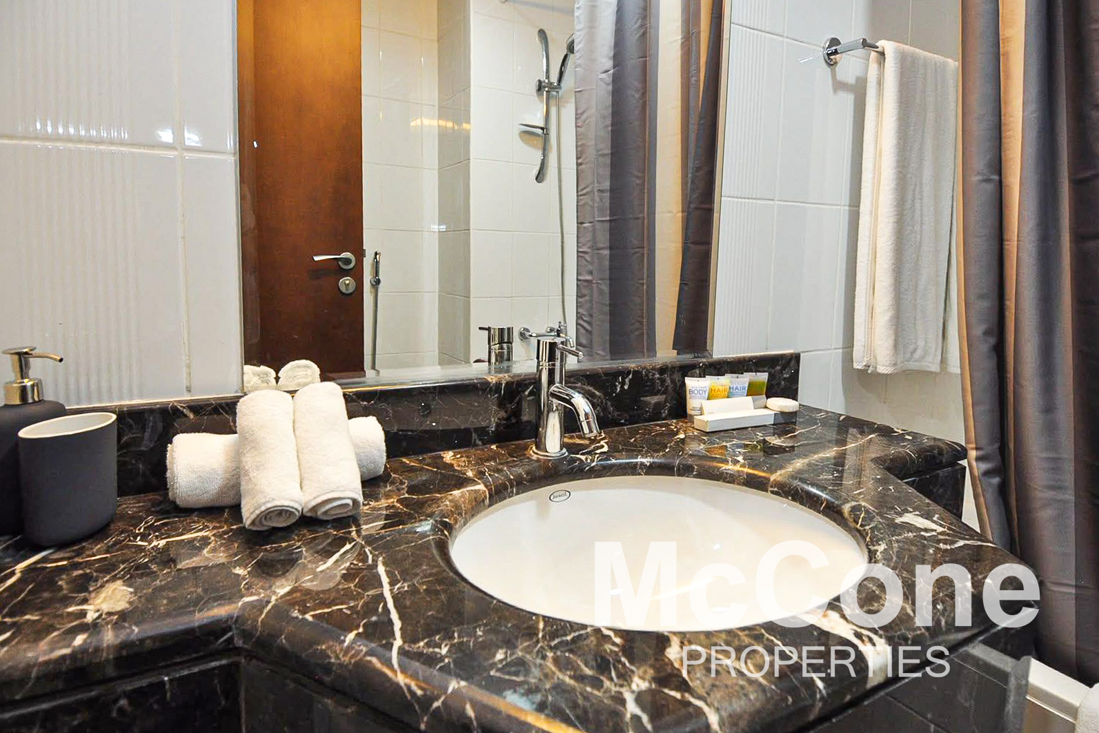 Studio Apartment for Sale in Burj Al Nujoom, Downtown Dubai — photograph 17 of 23