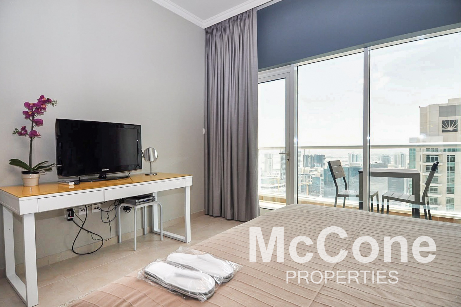 Studio Apartment for Sale in Burj Al Nujoom, Downtown Dubai — photograph 11 of 23