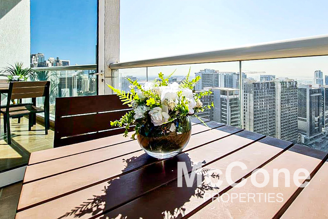 Studio Apartment for Sale in Burj Al Nujoom, Downtown Dubai — photograph 19 of 23