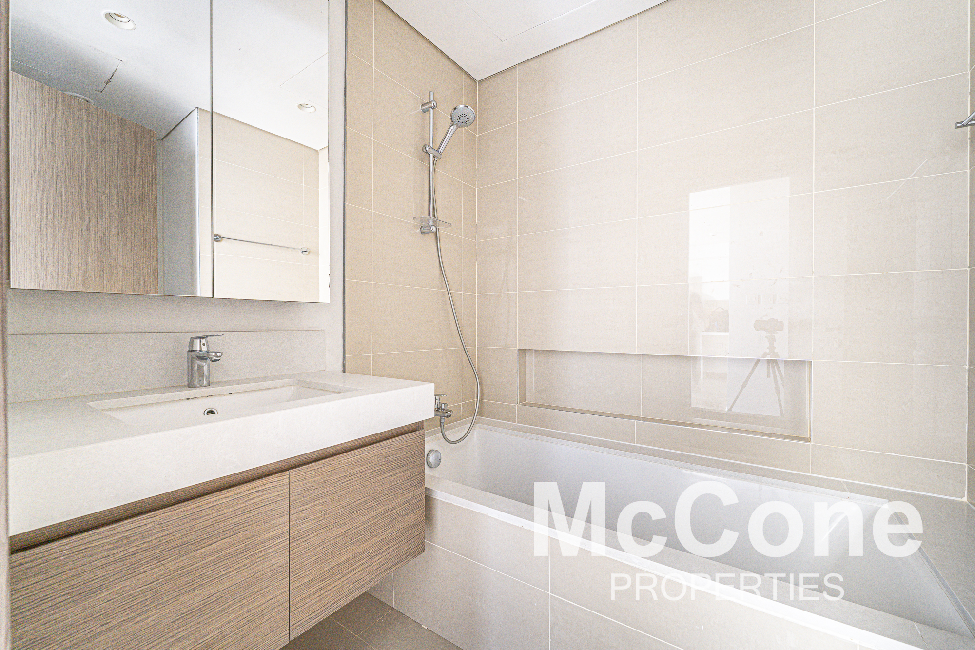 1 Bedroom Apartment for Sale in Harbour Gate Tower 2, Dubai Creek Harbour (The Lagoons) — photo 8 of 12