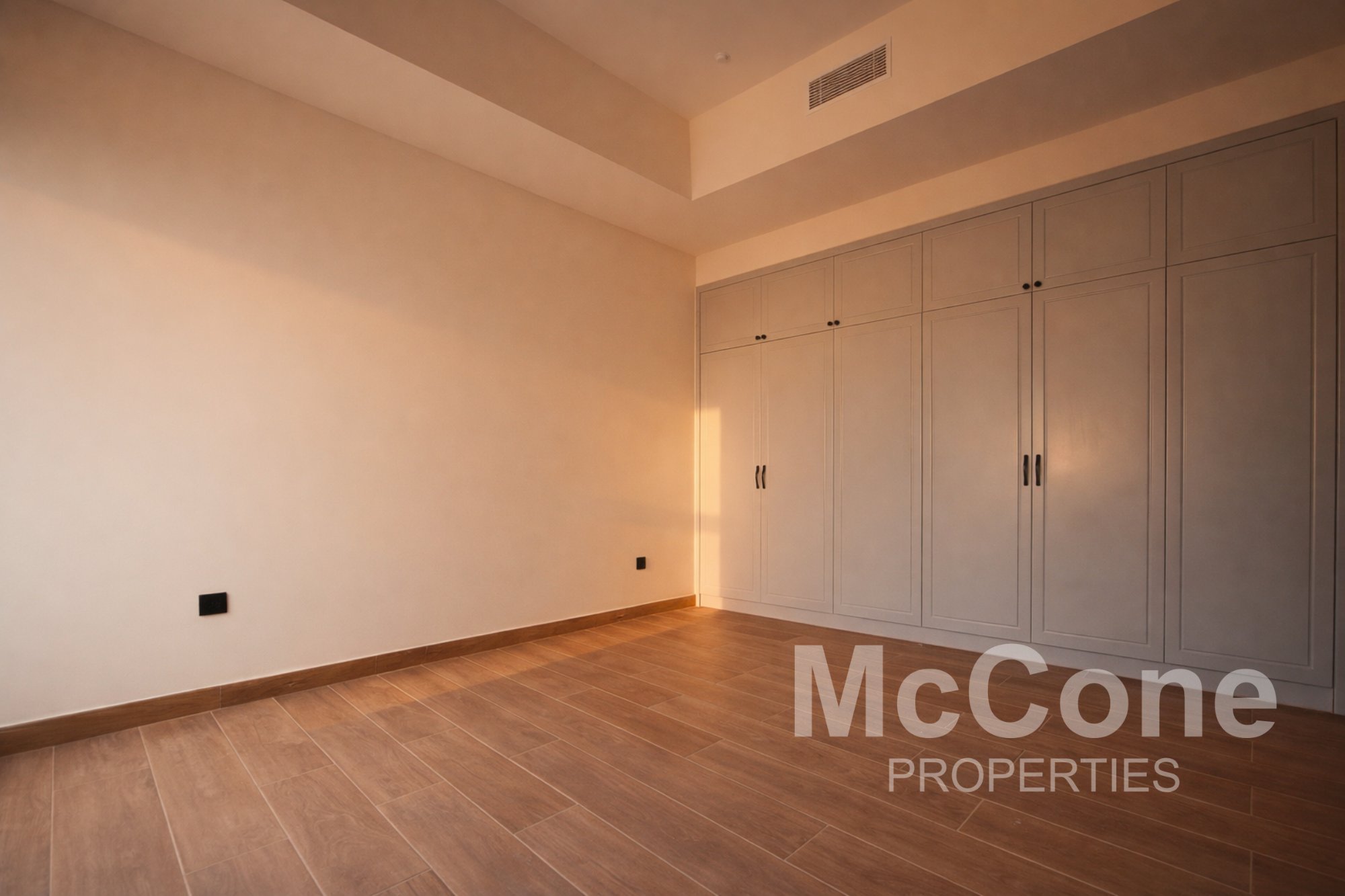 7 Bedroom Villa for Sale in Malta, Damac Lagoons — photo 9 of 12