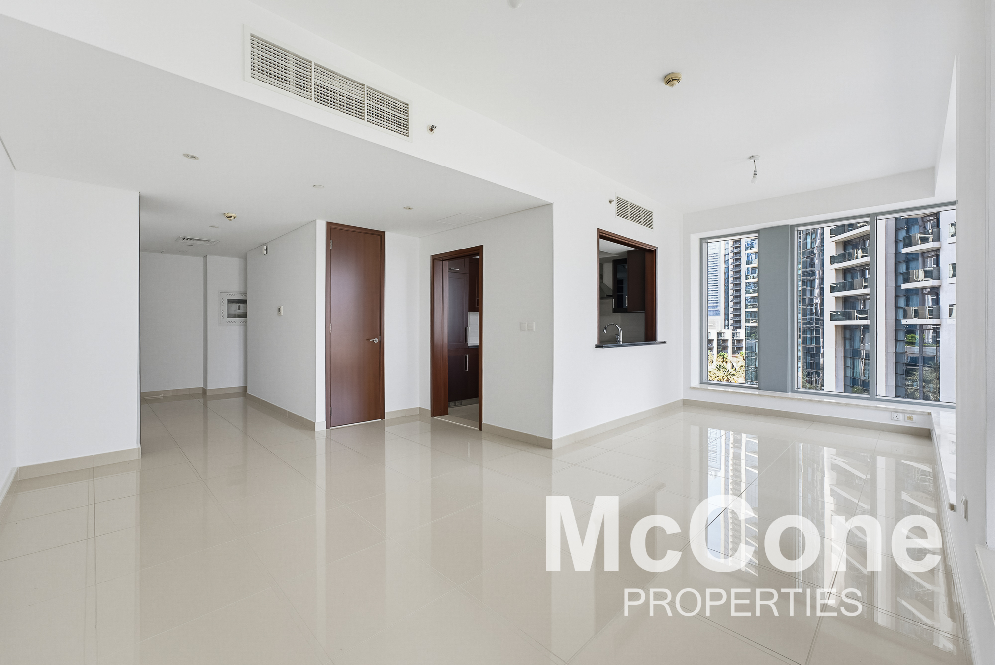 2 Bedroom Apartment for Sale in 29 Burj Boulevard Tower 1, Downtown Dubai — photo 2 of 21