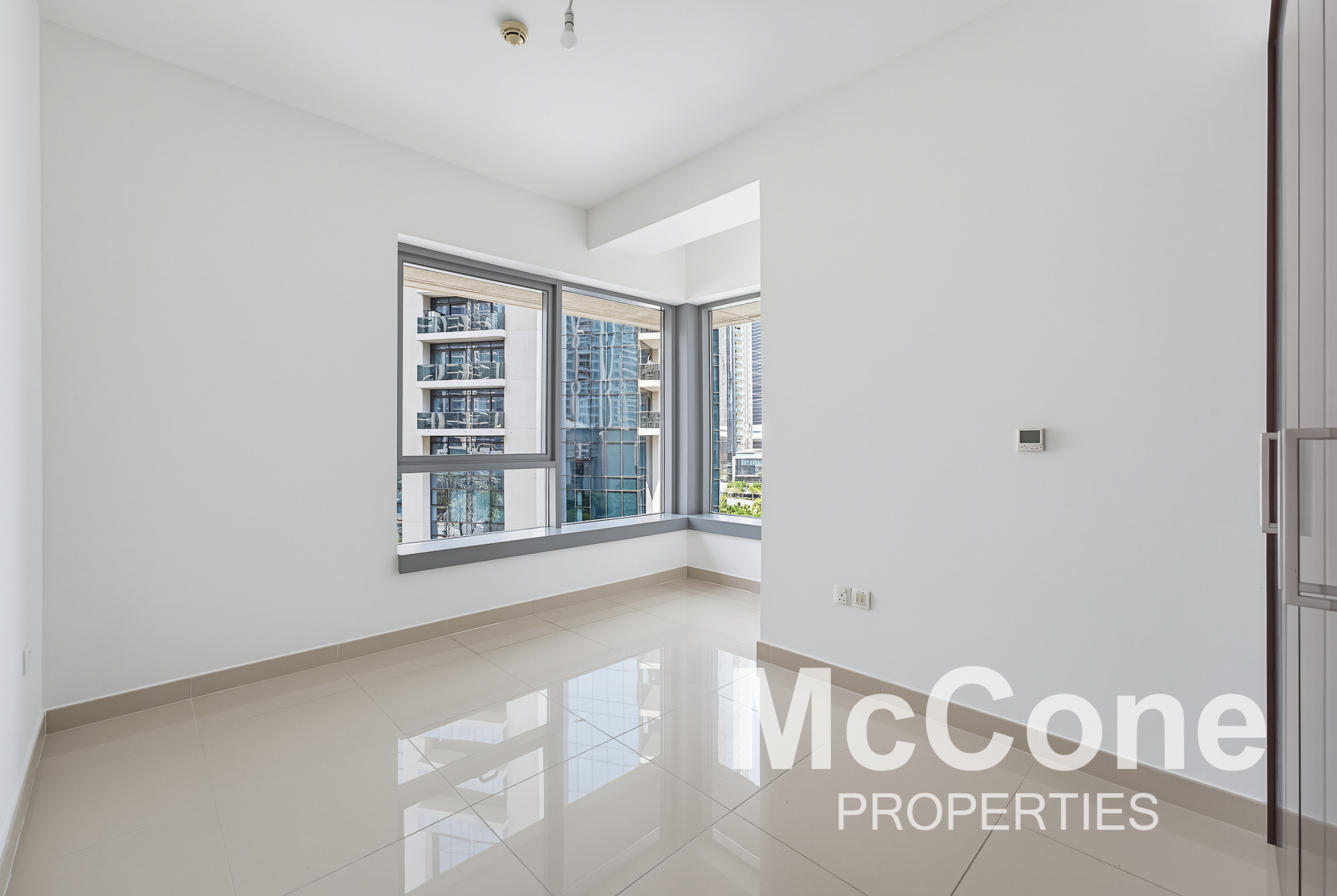 2 Bedroom Apartment for Sale in 29 Burj Boulevard Tower 1, Downtown Dubai — photo 8 of 21