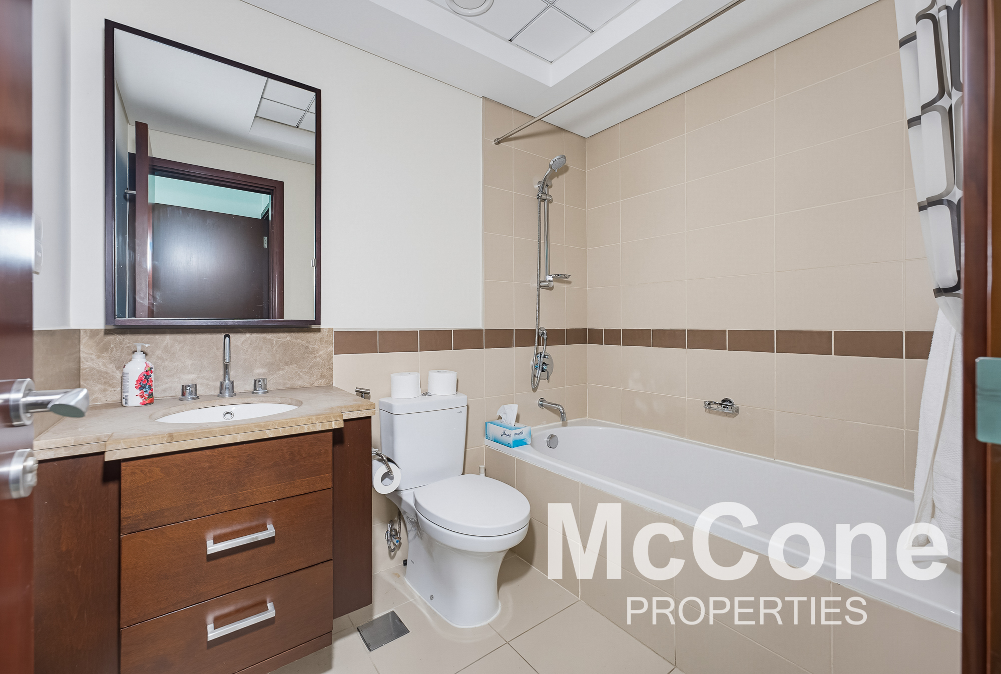 2 Bedroom Apartment for Sale in 29 Burj Boulevard Tower 1, Downtown Dubai — photograph 10 of 21