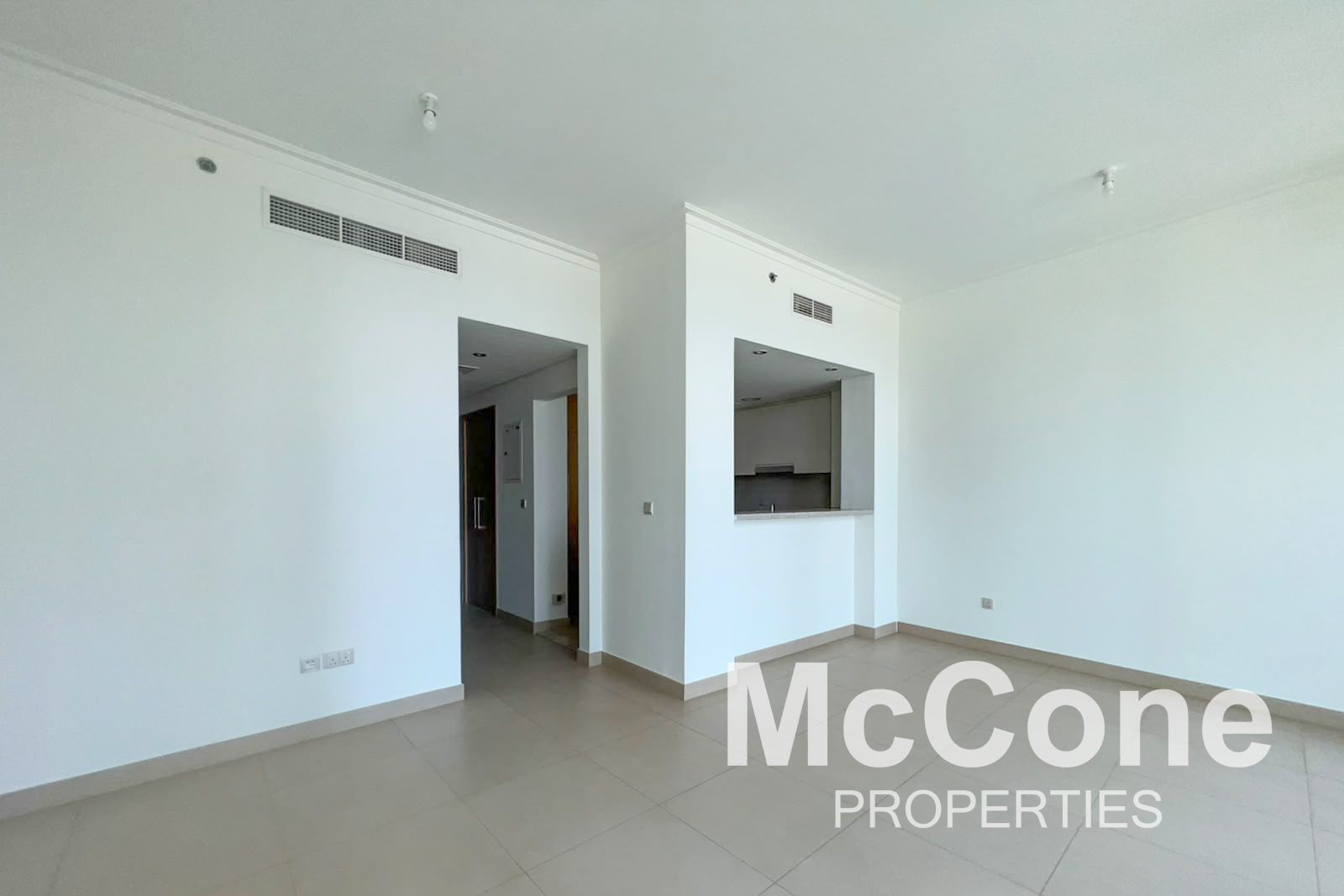 1 Bedroom Apartment for Sale in Burj Vista Tower 1, Downtown Dubai — photo 3 of 13
