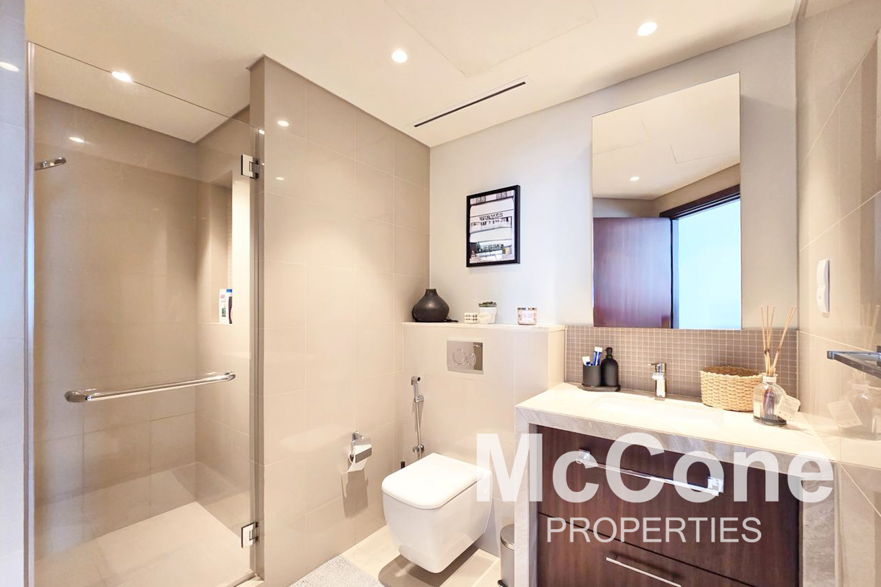 2 Bedroom Apartment for Sale in Boulevard Point, Downtown Dubai — photograph 10 of 13