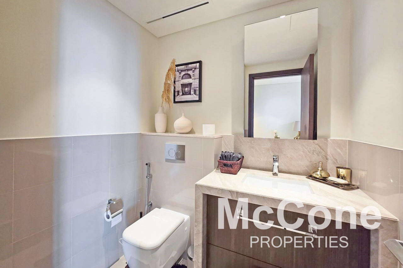 2 Bedroom Apartment for Sale in Boulevard Point, Downtown Dubai — photograph 11 of 13