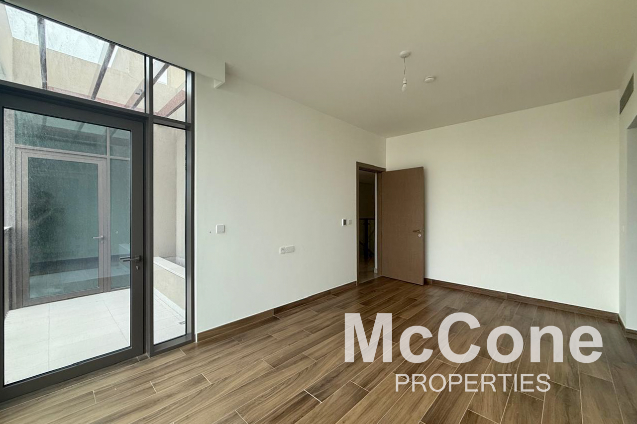 4 Bedroom Villa for Sale in Tilal Al Furjan, Al Furjan — photograph 13 of 17