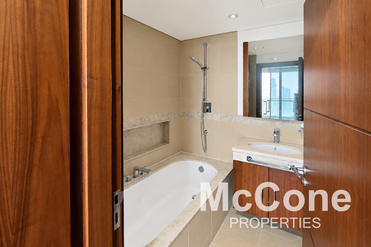 3 Bedroom Apartment for Sale in Burj Vista Tower 1, Downtown Dubai — photograph 10 of 18
