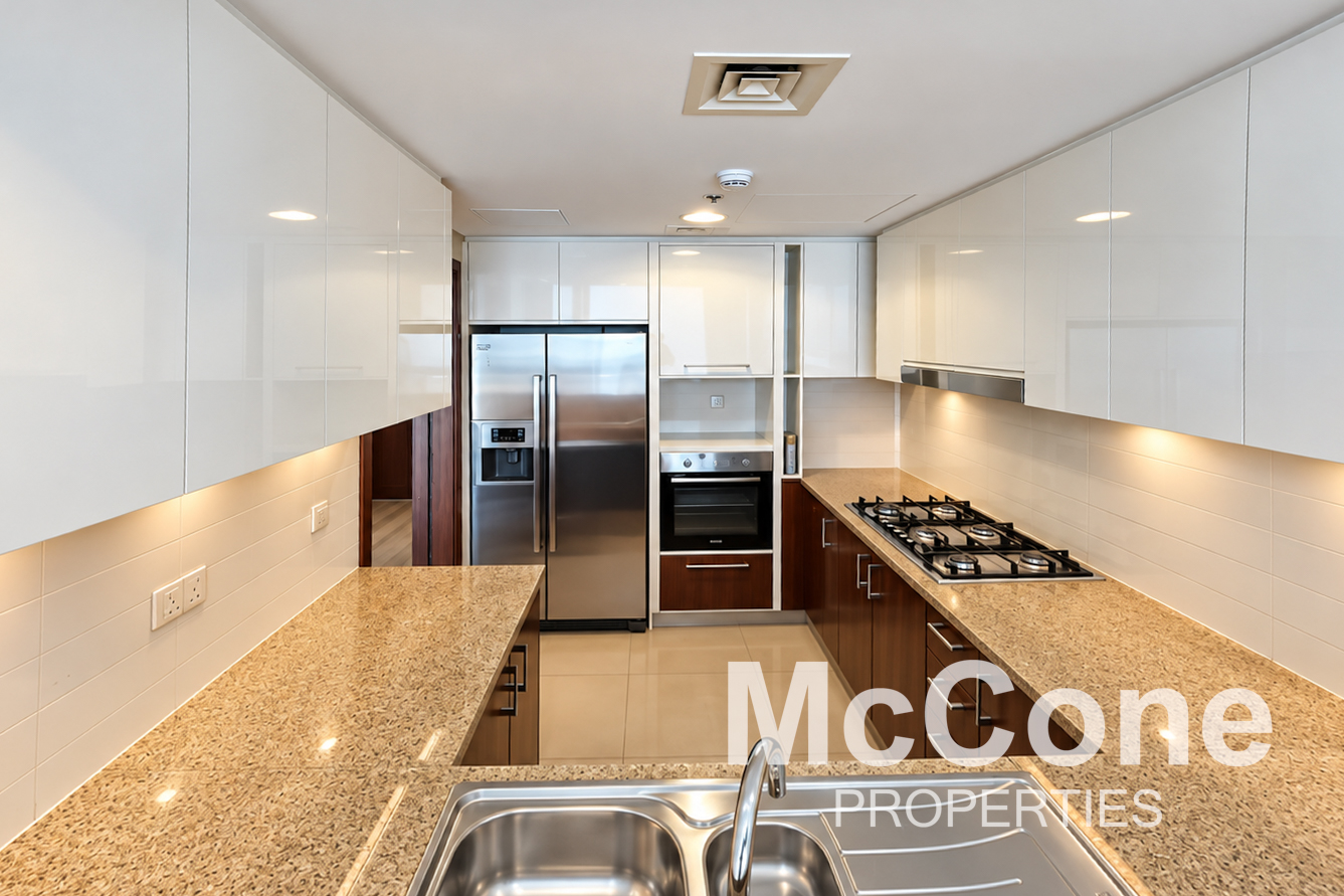 3 Bedroom Apartment for Sale in Burj Vista Tower 1, Downtown Dubai — photo 6 of 18