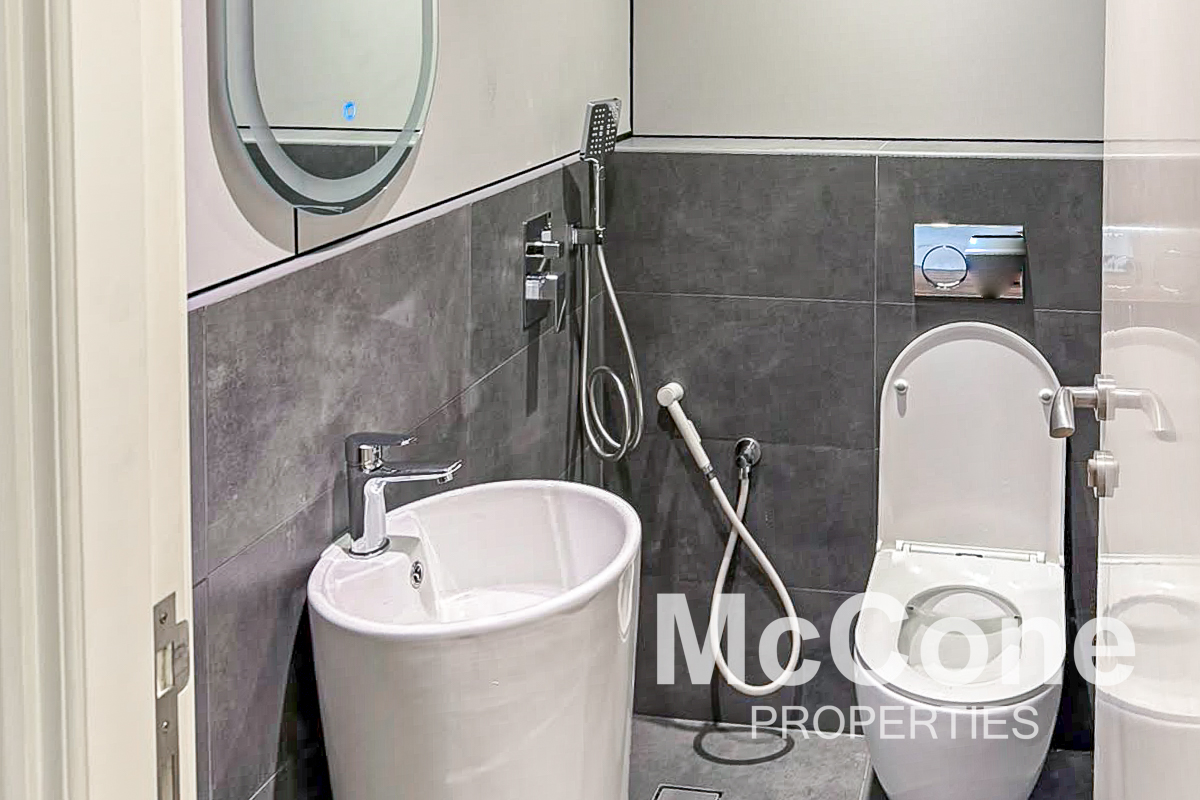 2 Bedroom Apartment for Sale in MAG 218, Dubai Marina — photograph 12 of 14