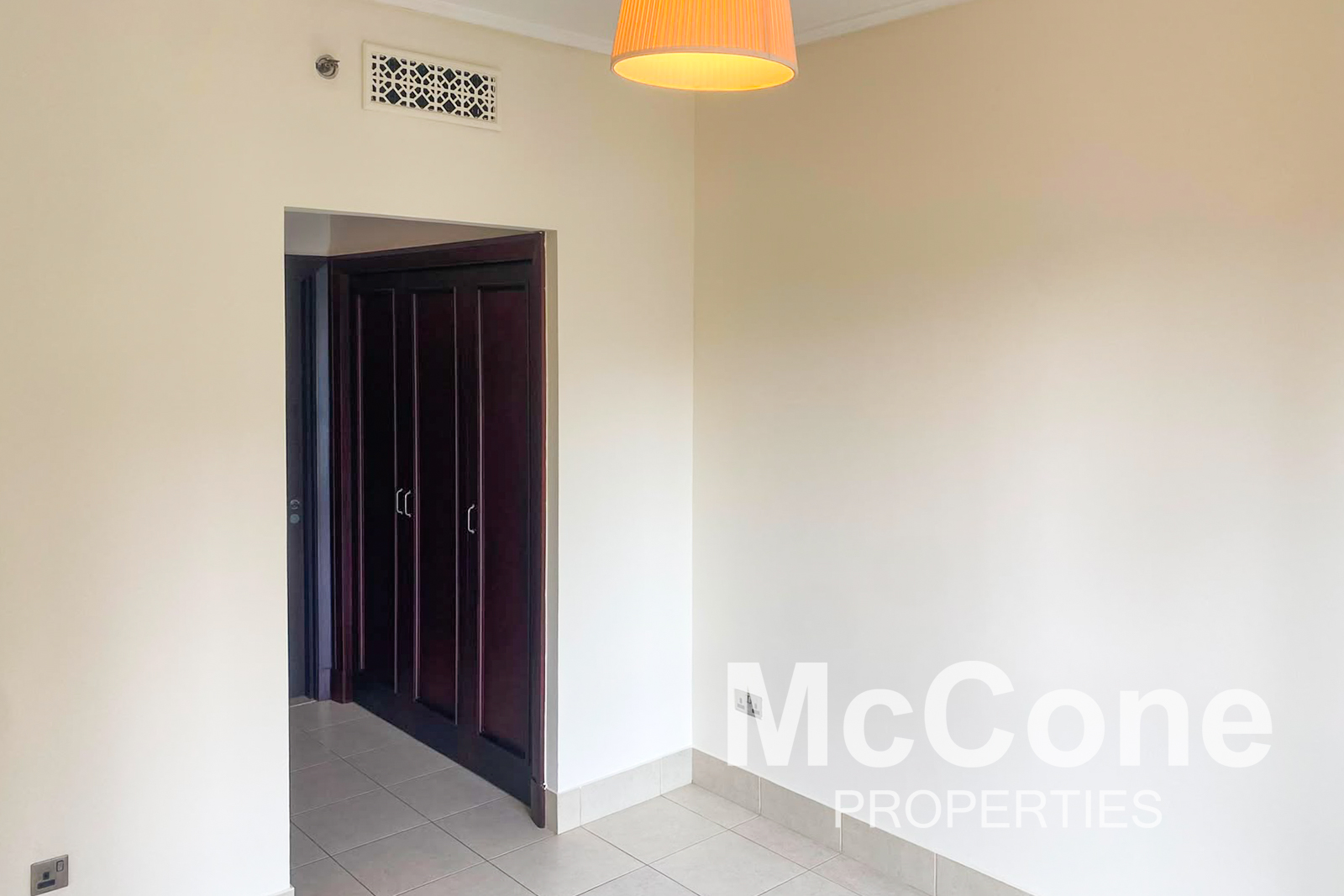 1 Bedroom Apartment for Sale in Yansoon 5, Downtown Dubai — photo 6 of 11