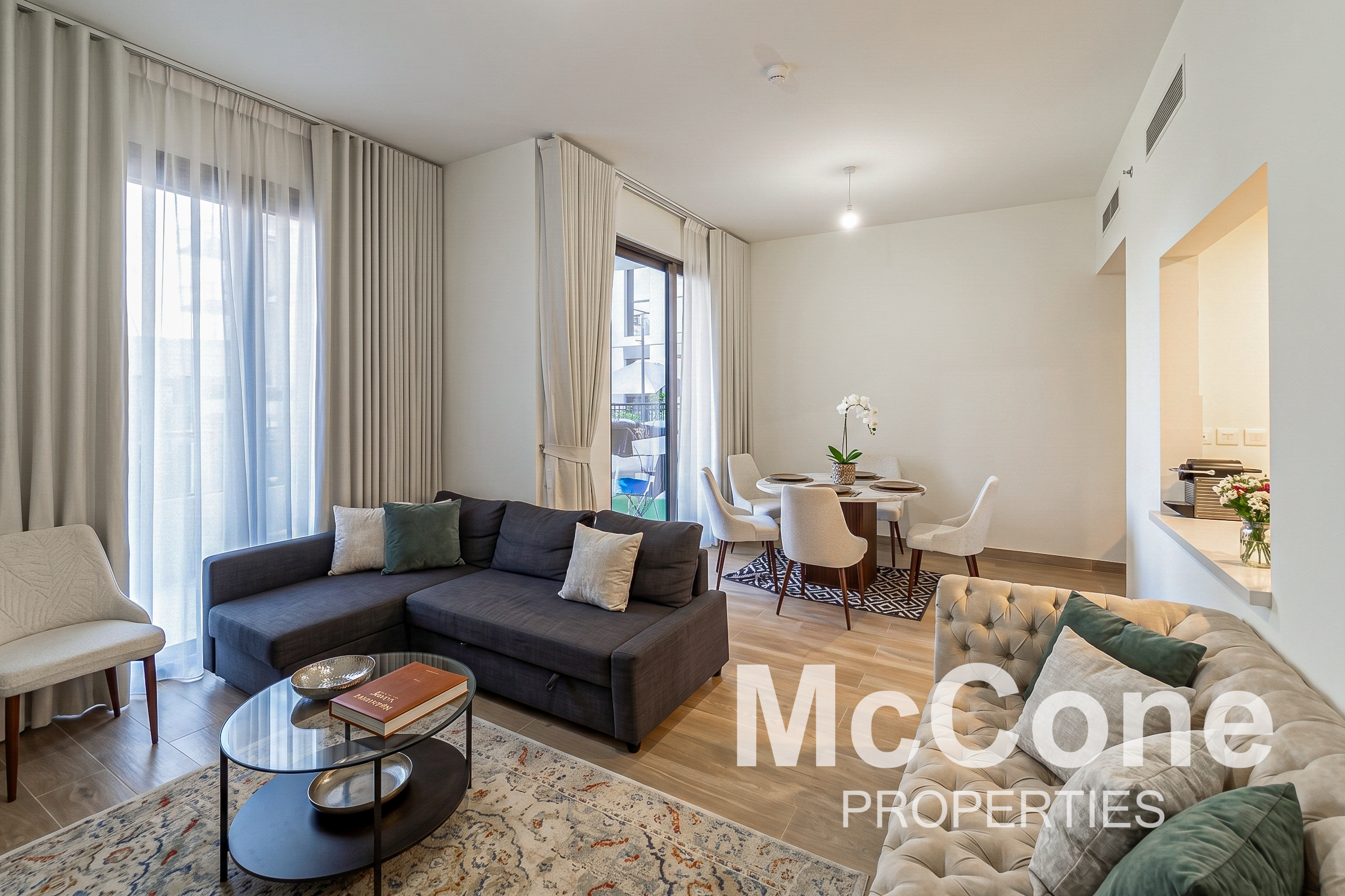 3 Bedroom Apartment for Sale in Holland Gardens, Town Square