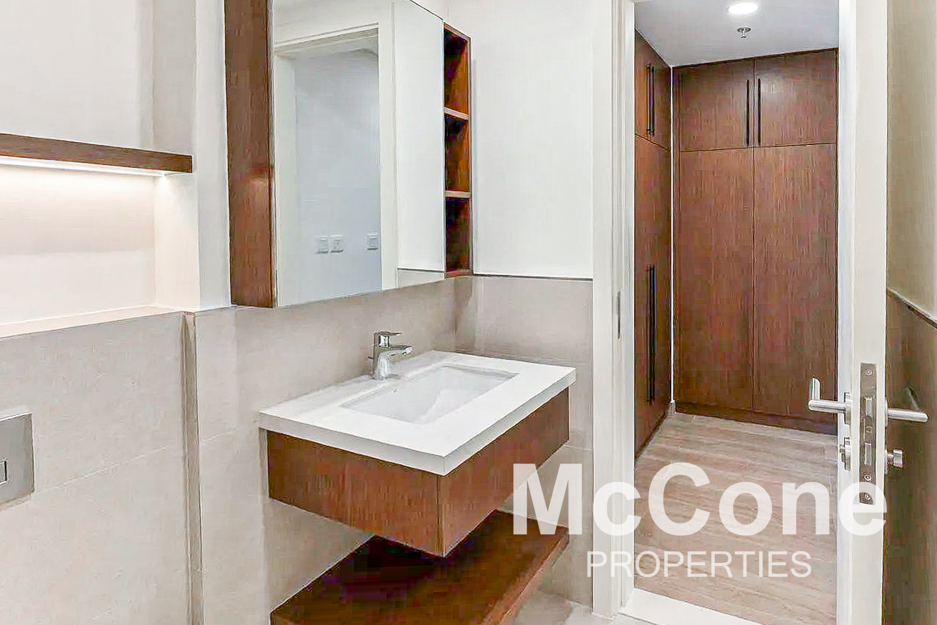 3 Bedroom Apartment for Sale in Holland Gardens, Town Square — photograph 11 of 15