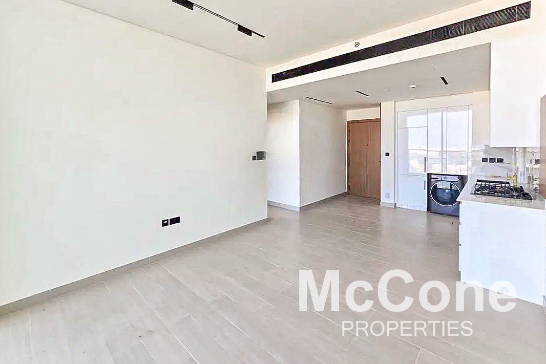2 Bedroom Apartment for Sale in Binghatti Azure, Jumeirah Village Circle — photo 5 of 15