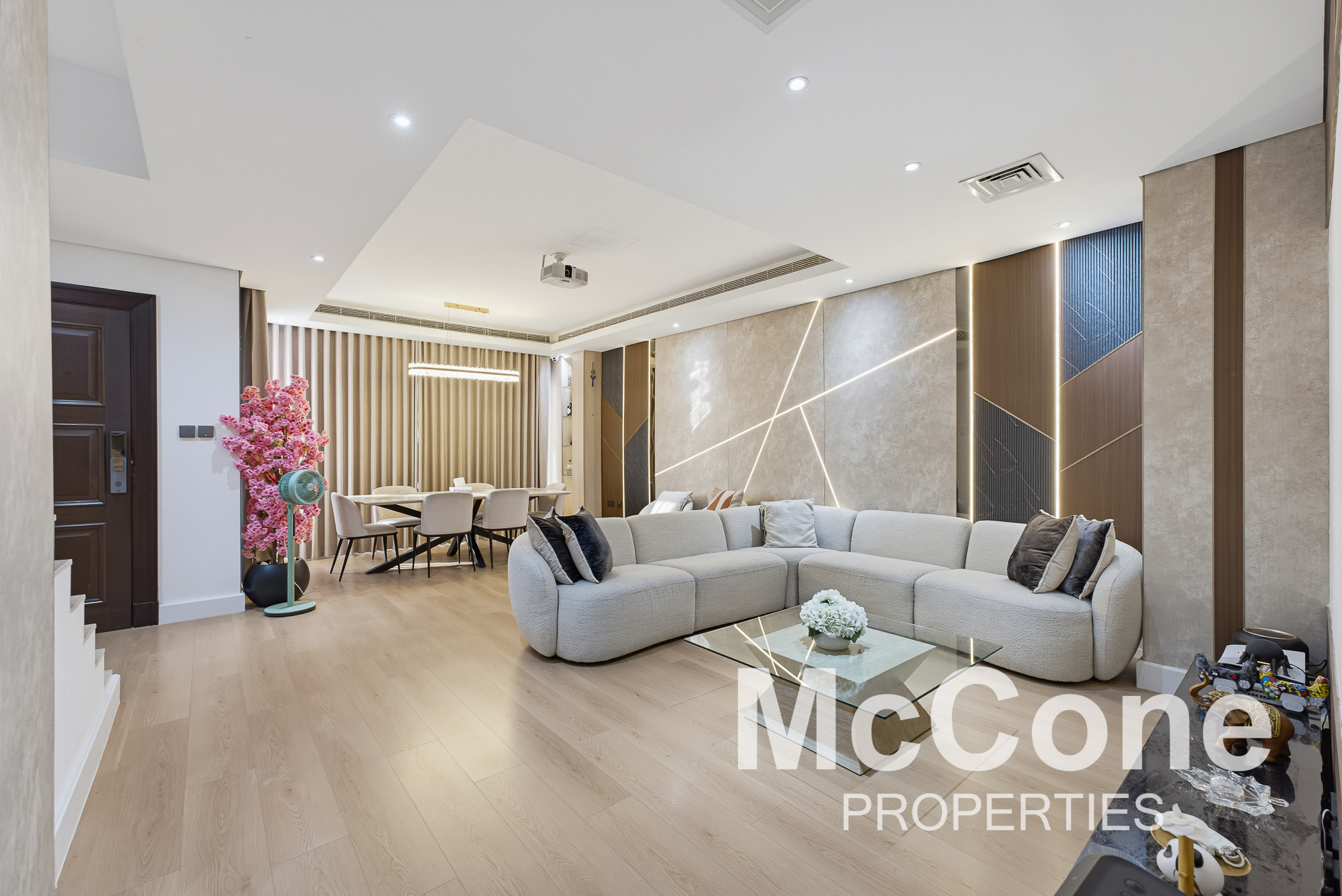 5 Bedroom Townhouse for Sale in Lilac Park, Jumeirah Village Circle — photo 3 of 30