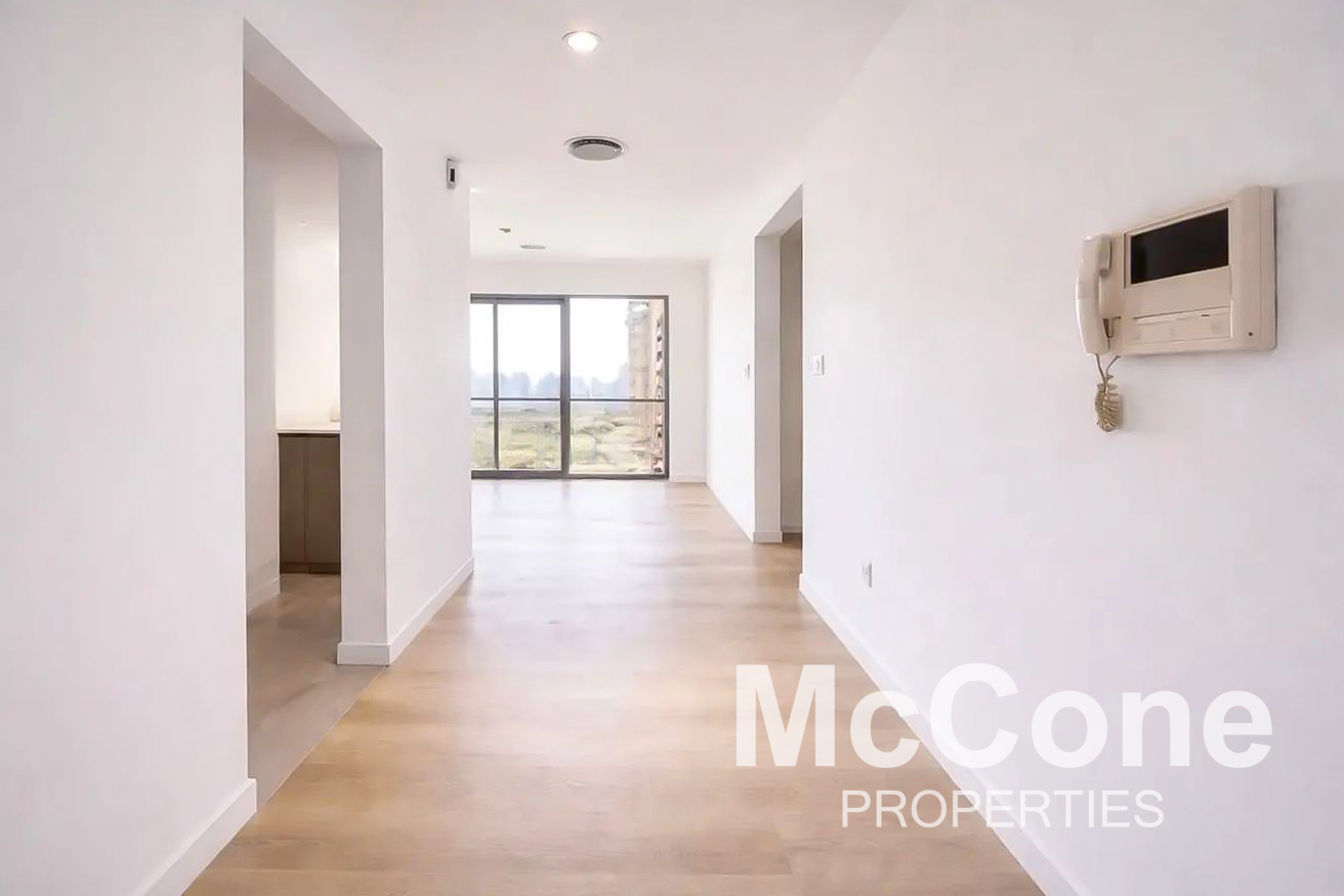 1 Bedroom Apartment for Sale in The Fairways North, The Views — photo 2 of 10