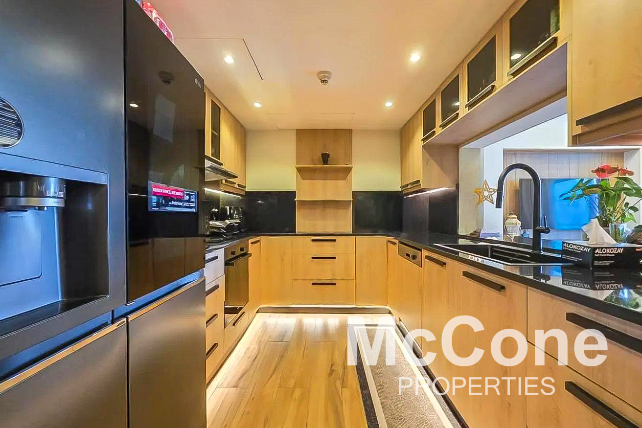 1 Bedroom Apartment for Sale in Burj Views B, Downtown Dubai — photo 3 of 14