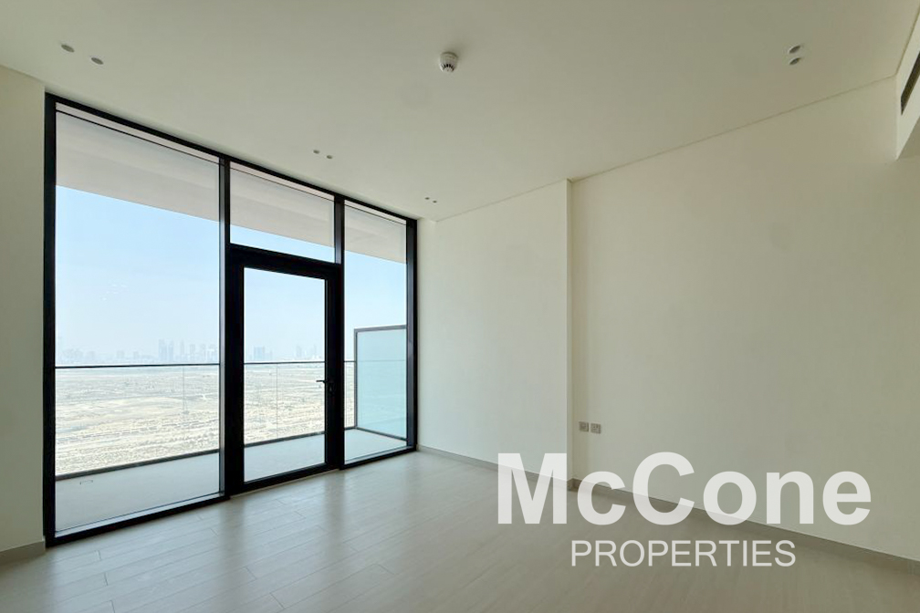 Studio Apartment for Sale in Binghatti Apex, Jumeirah Village Circle — photo 2 of 22