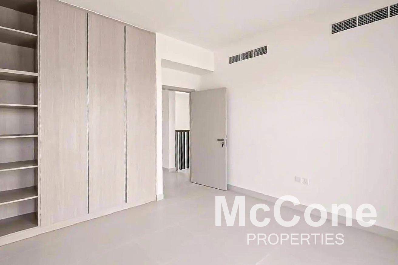 3 Bedroom Villa for Sale in Fairway Villas 2, Dubai South (Dubai World Central) — photograph 11 of 16