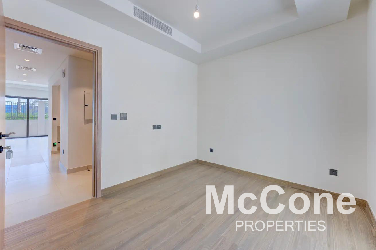 5 Bedroom Townhouse for Sale in Costa Brava 2, Damac Lagoons — photo 6 of 11