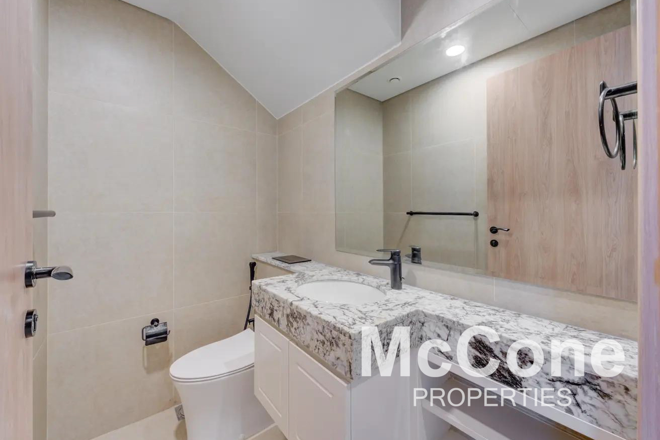 5 Bedroom Townhouse for Sale in Costa Brava 2, Damac Lagoons — photograph 11 of 11