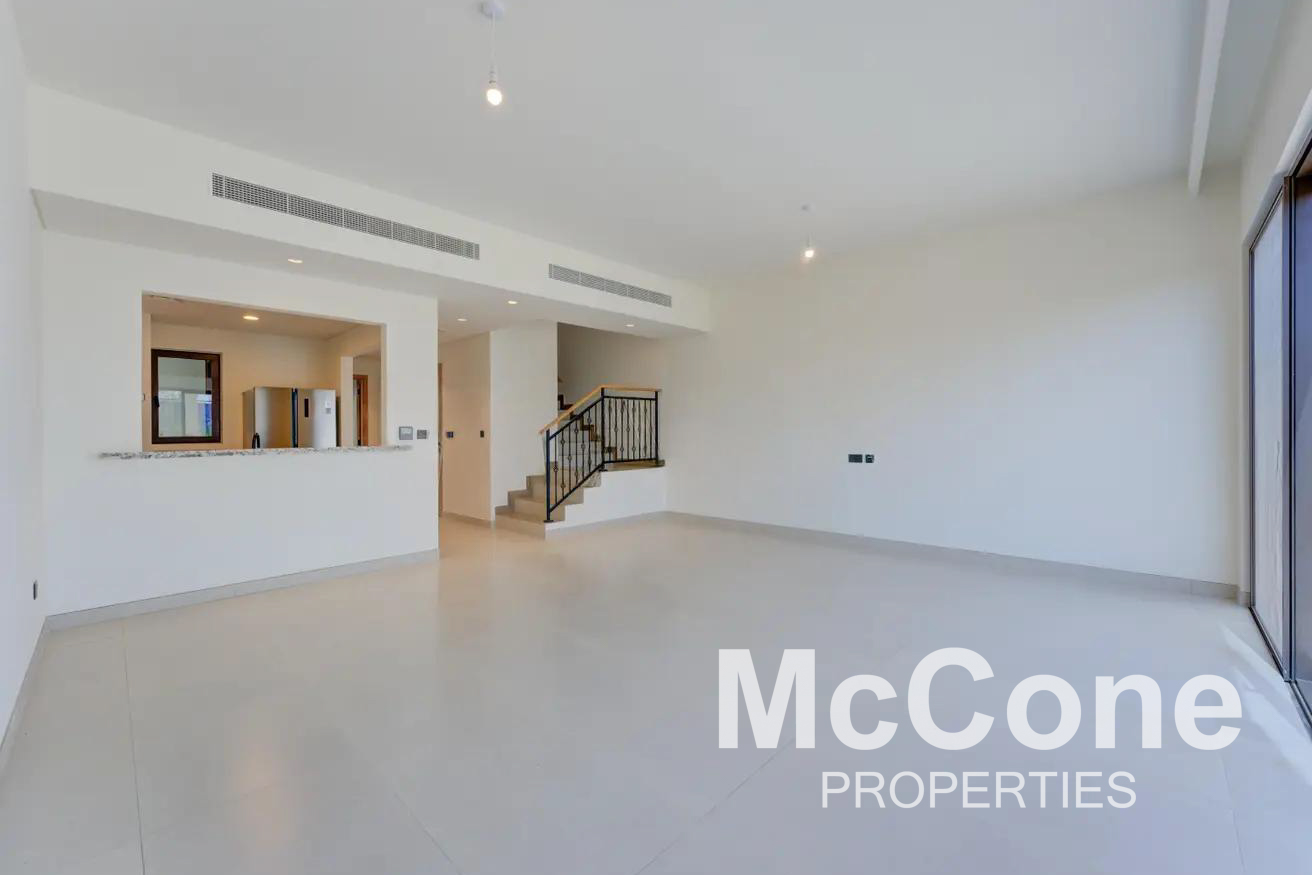 5 Bedroom Townhouse for Sale in Costa Brava 2, Damac Lagoons