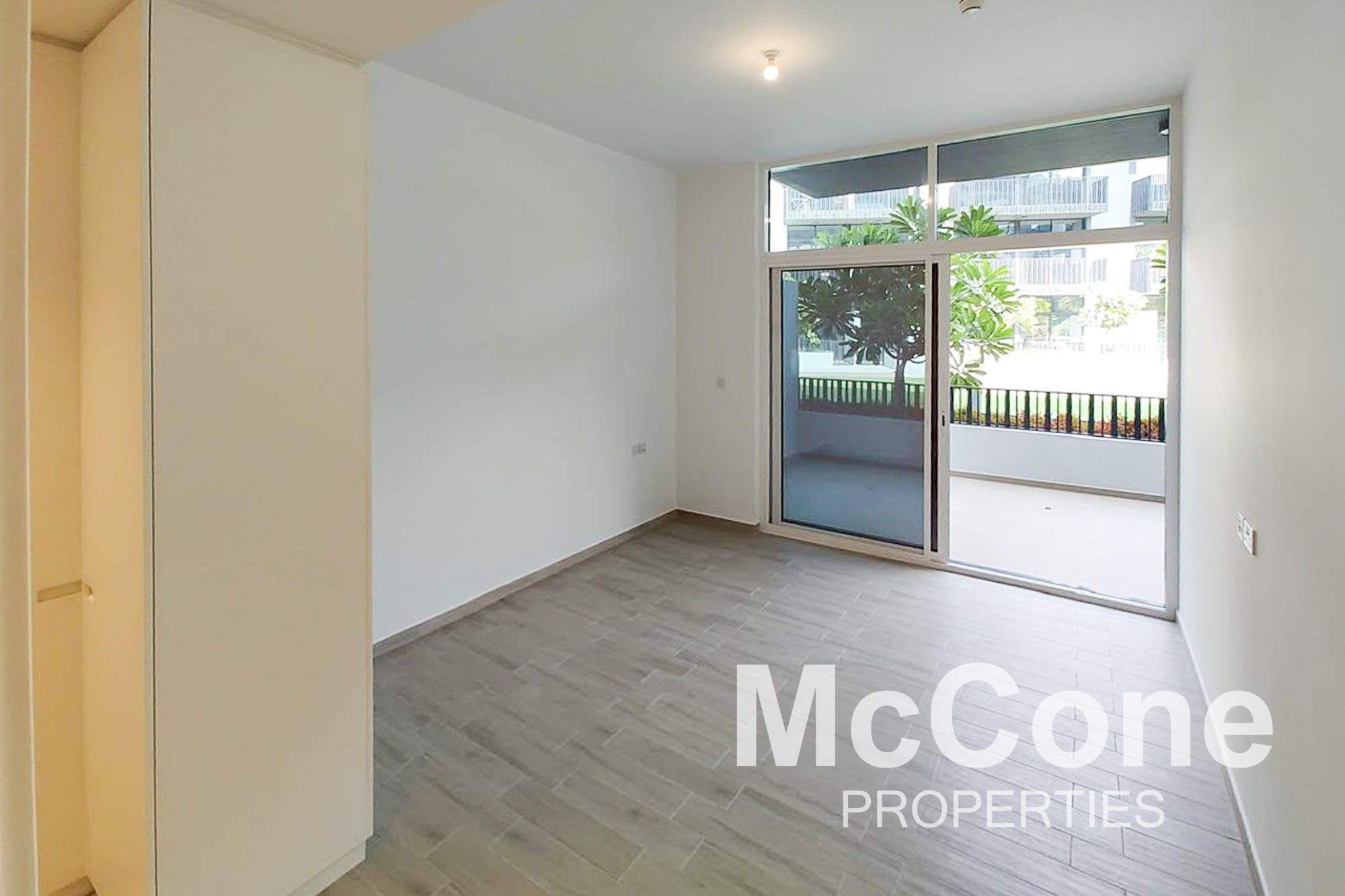2 Bedroom Apartment for Sale in Belgravia 3B, Jumeirah Village Circle — photo 2 of 16