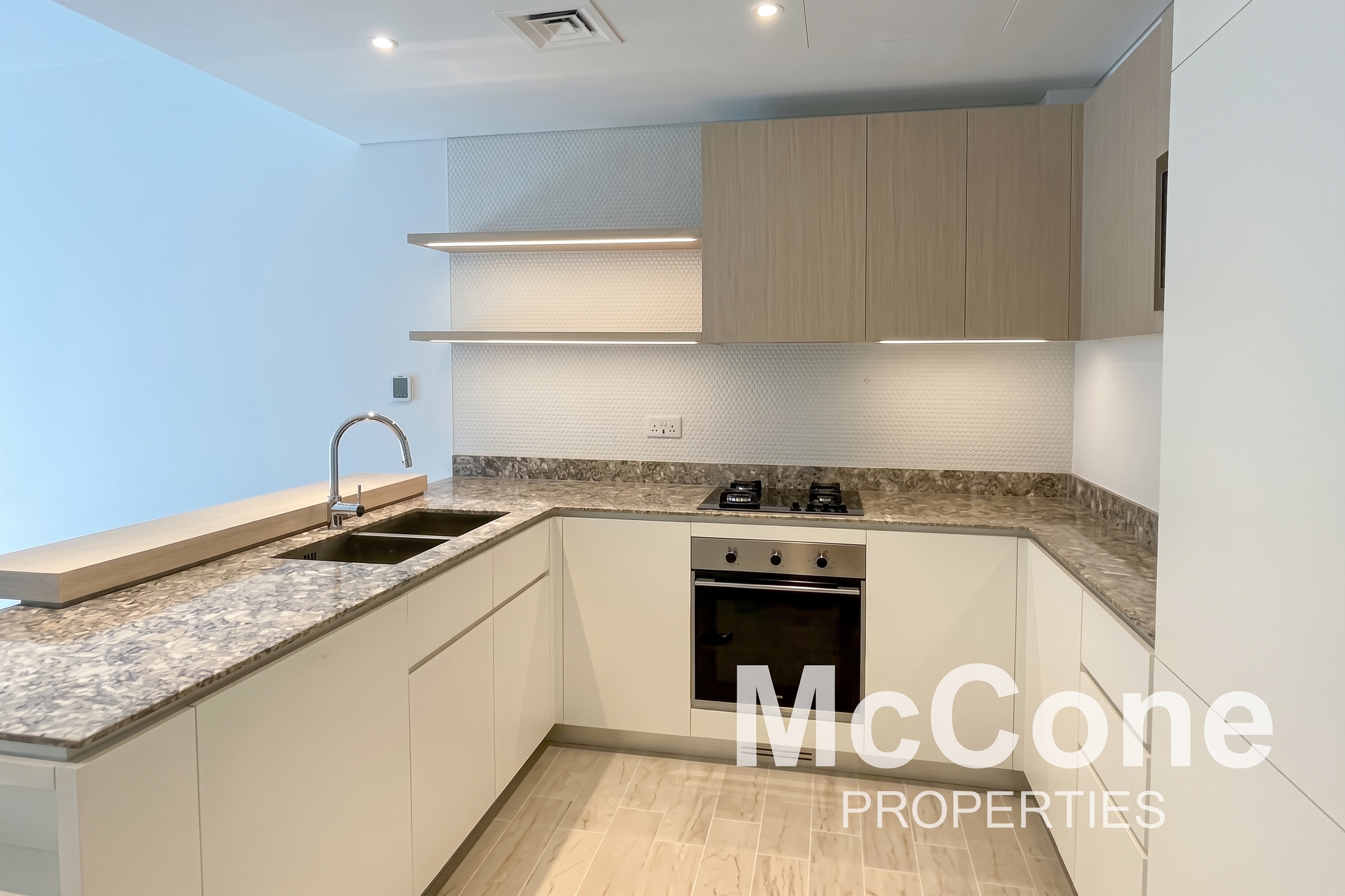2 Bedroom Apartment for Sale in Belgravia 3B, Jumeirah Village Circle — photo 4 of 16
