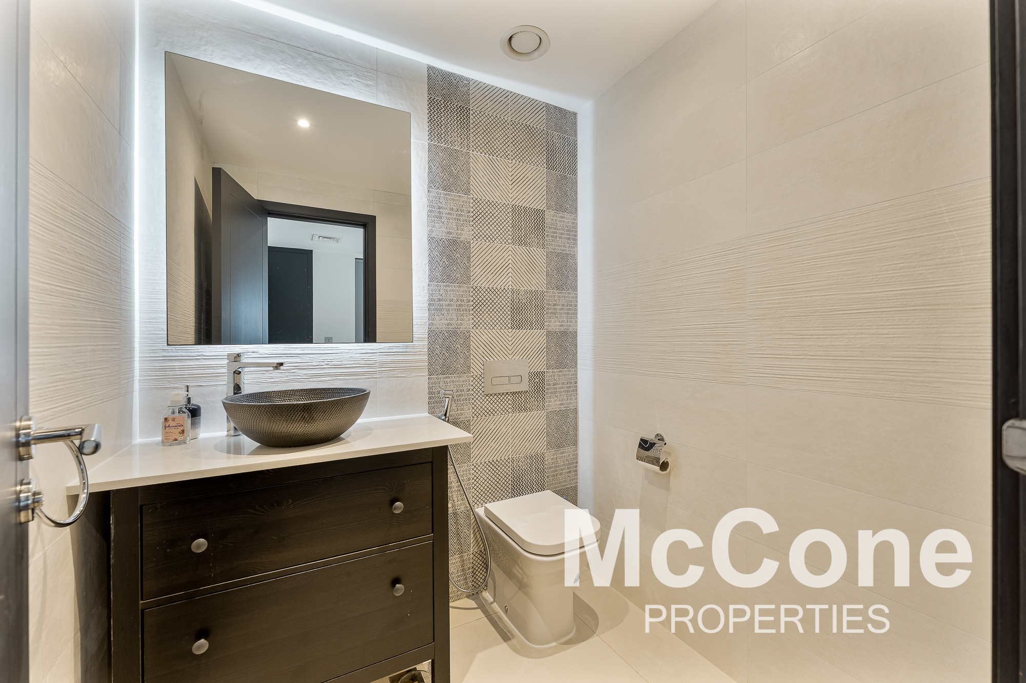 1 Bedroom Apartment for Sale in The Residences 8, Downtown Dubai — photo 7 of 15