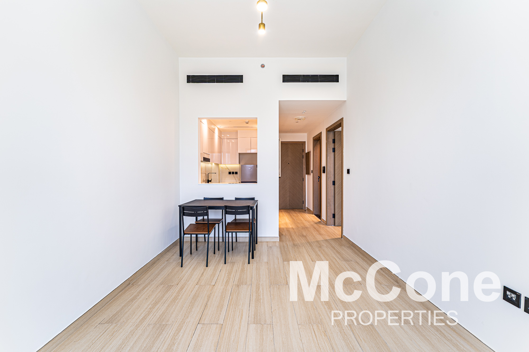 1 Bedroom Apartment for Sale in Binghatti Heights, Jumeirah Village Circle — photo 2 of 15
