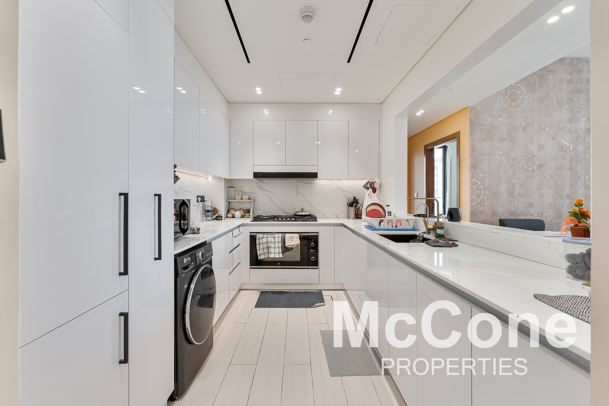2 Bedroom Apartment for Sale in Binghatti Amber, Jumeirah Village Circle — photo 3 of 10