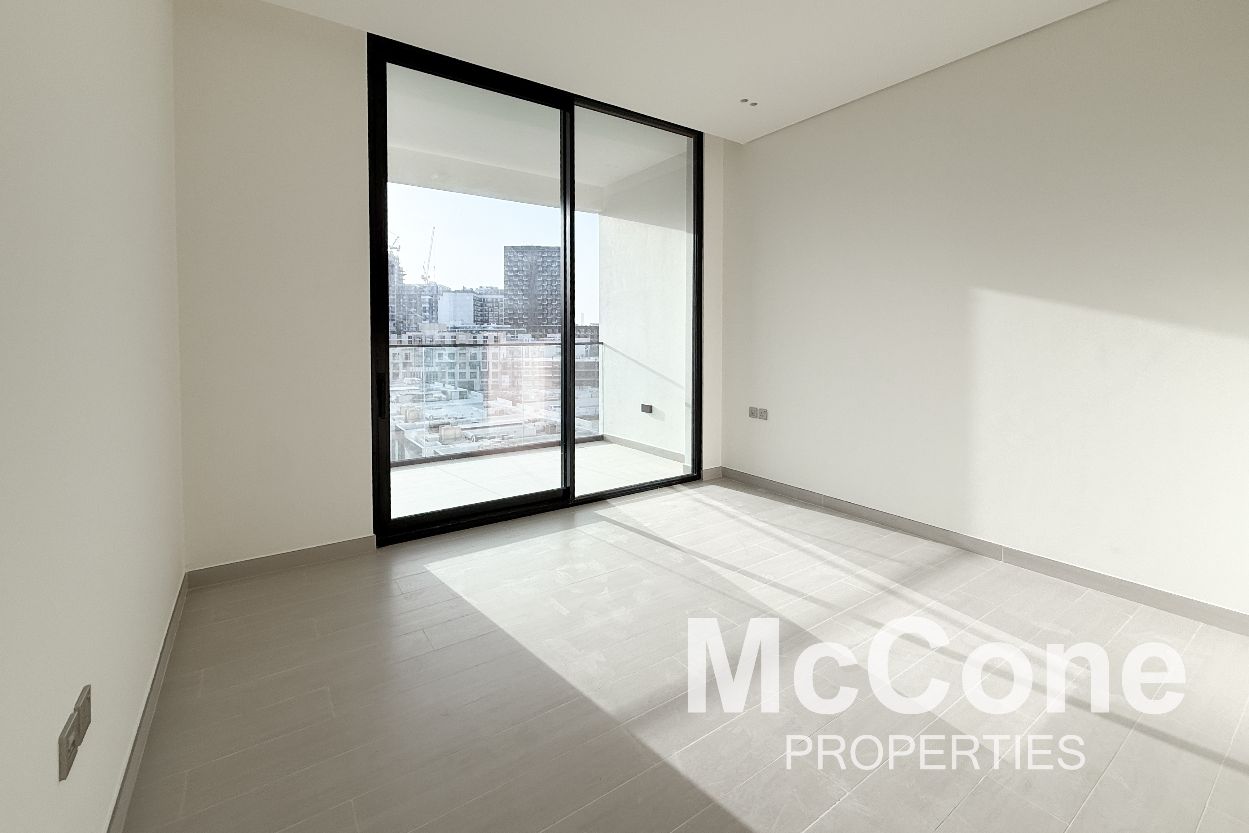 1 Bedroom Apartment for Sale in Binghatti Phoenix, Jumeirah Village Circle — photo 3 of 16