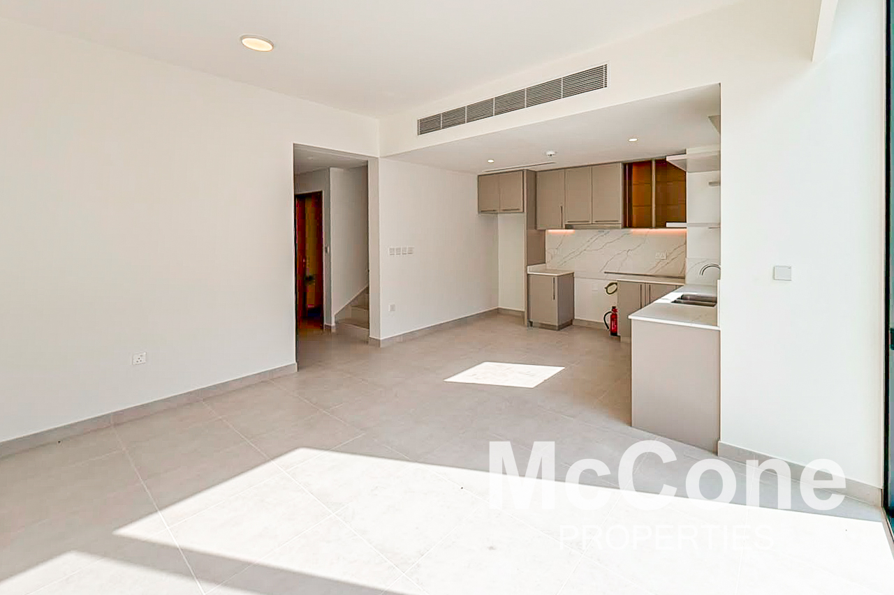 3 Bedroom Townhouse for Sale in Raya, Arabian Ranches 3 — photo 2 of 12
