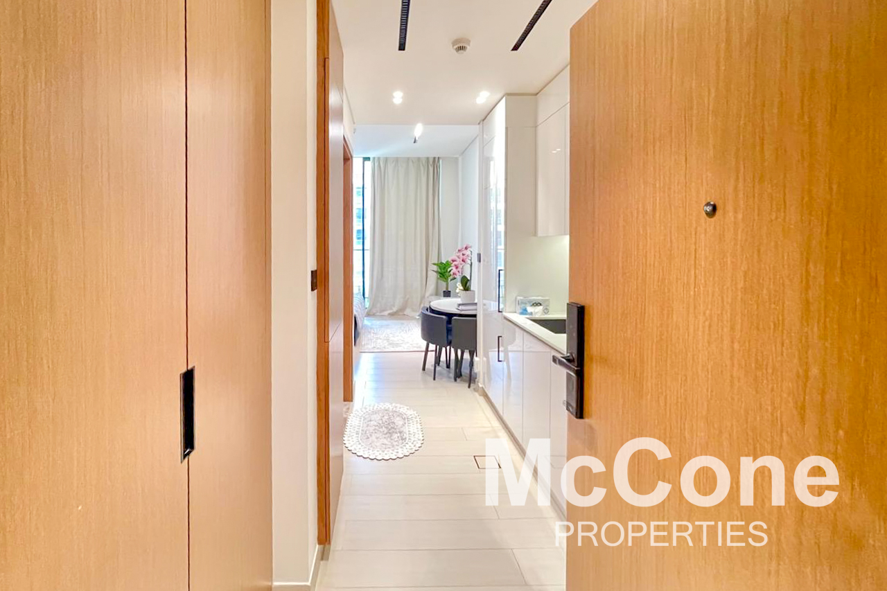 Studio Apartment for Sale in Binghatti Azure, Jumeirah Village Circle — photo 4 of 10