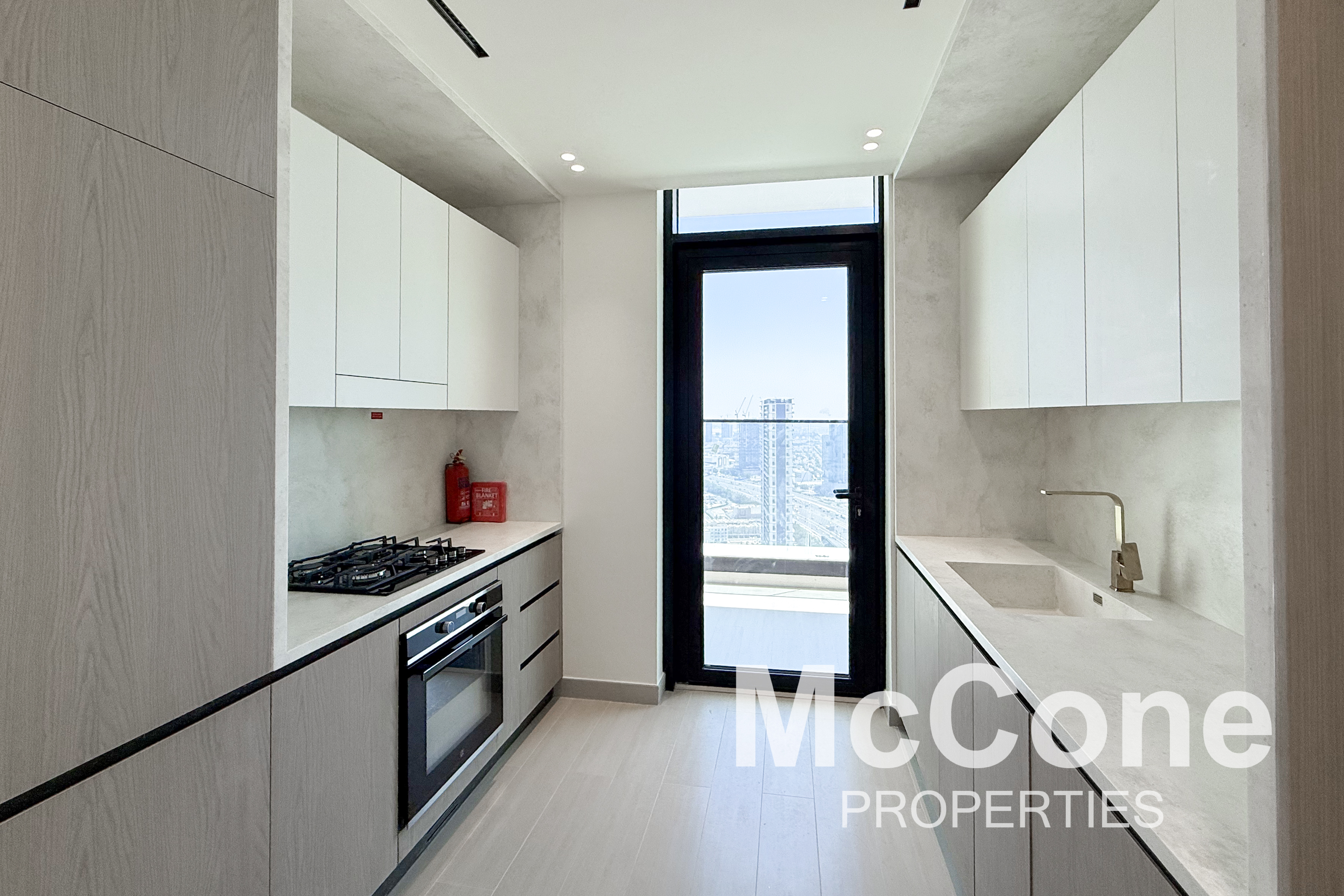 1 Bedroom Apartment for Sale in Binghatti Apex, Jumeirah Village Circle — photo 3 of 11