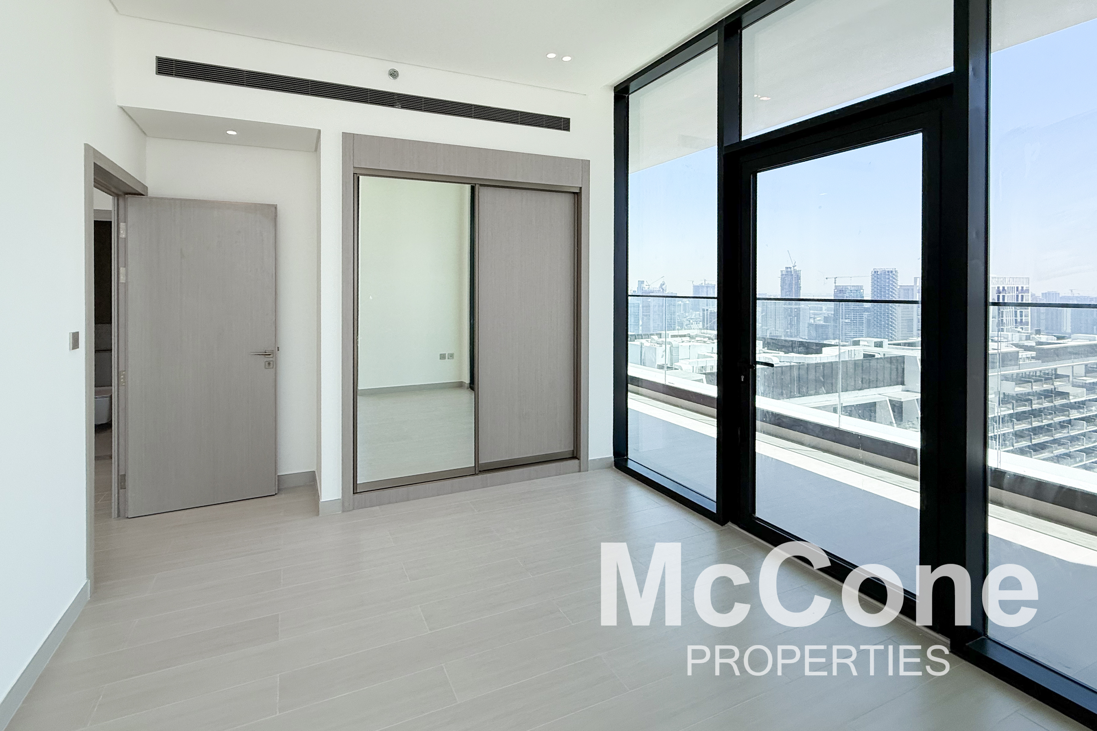 1 Bedroom Apartment for Sale in Binghatti Apex, Jumeirah Village Circle — photo 5 of 11