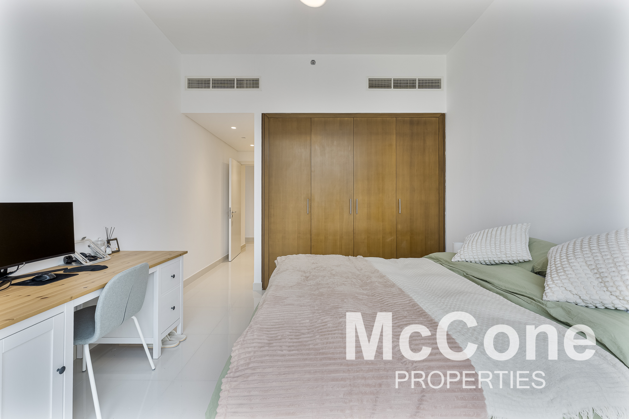 2 Bedroom Apartment for Sale in Boulevard Crescent Tower 1, Downtown Dubai — photograph 11 of 22