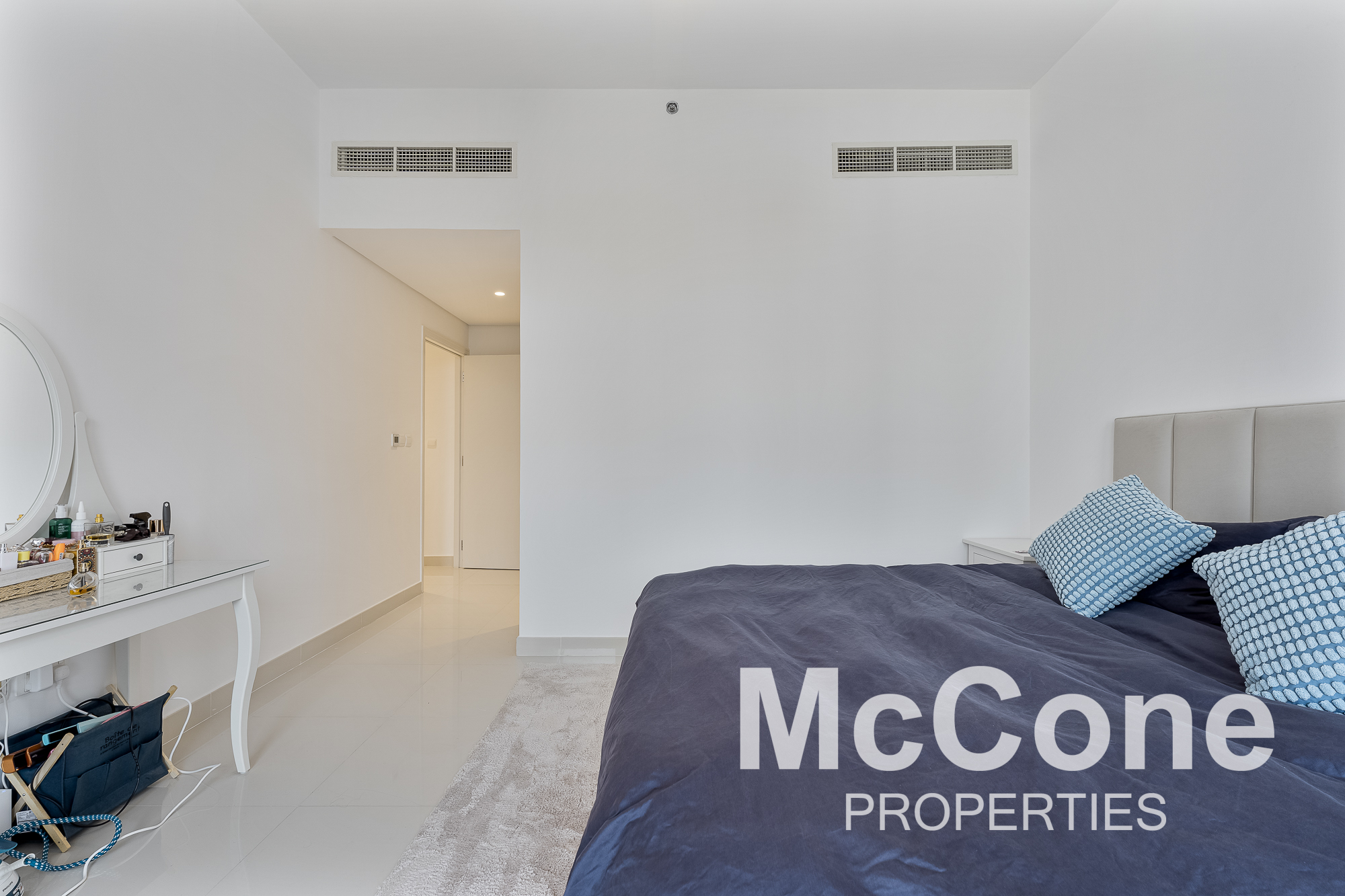 2 Bedroom Apartment for Sale in Boulevard Crescent Tower 1, Downtown Dubai — photograph 14 of 22