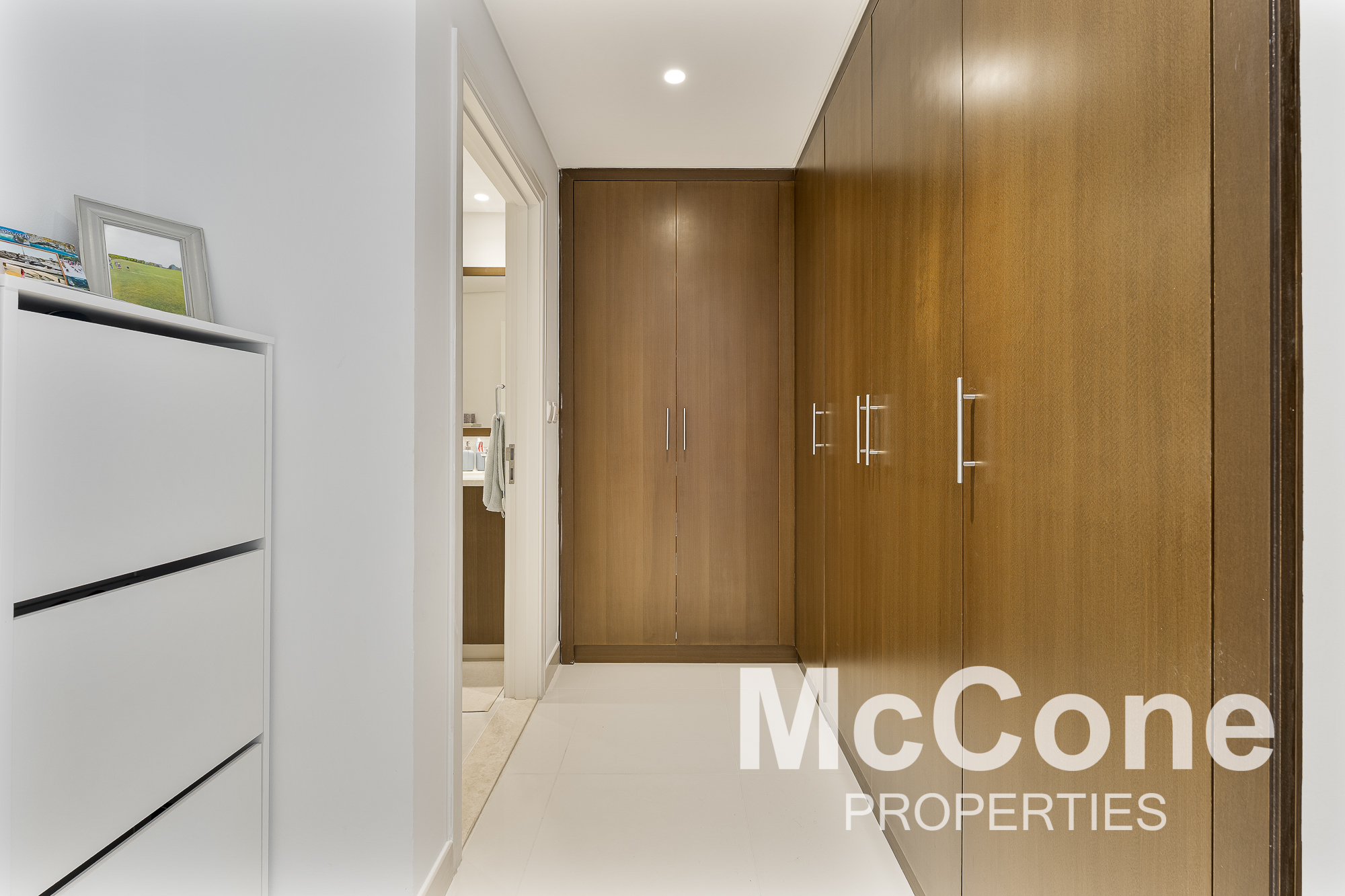 2 Bedroom Apartment for Sale in Boulevard Crescent Tower 1, Downtown Dubai — photograph 15 of 22