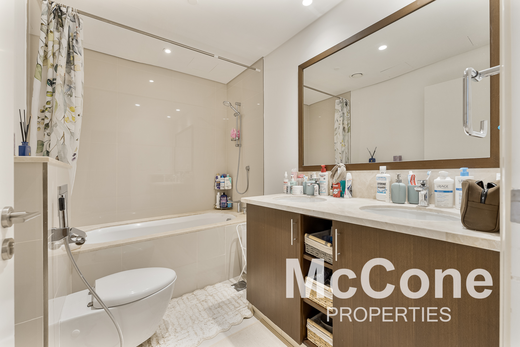2 Bedroom Apartment for Sale in Boulevard Crescent Tower 1, Downtown Dubai — photograph 16 of 22