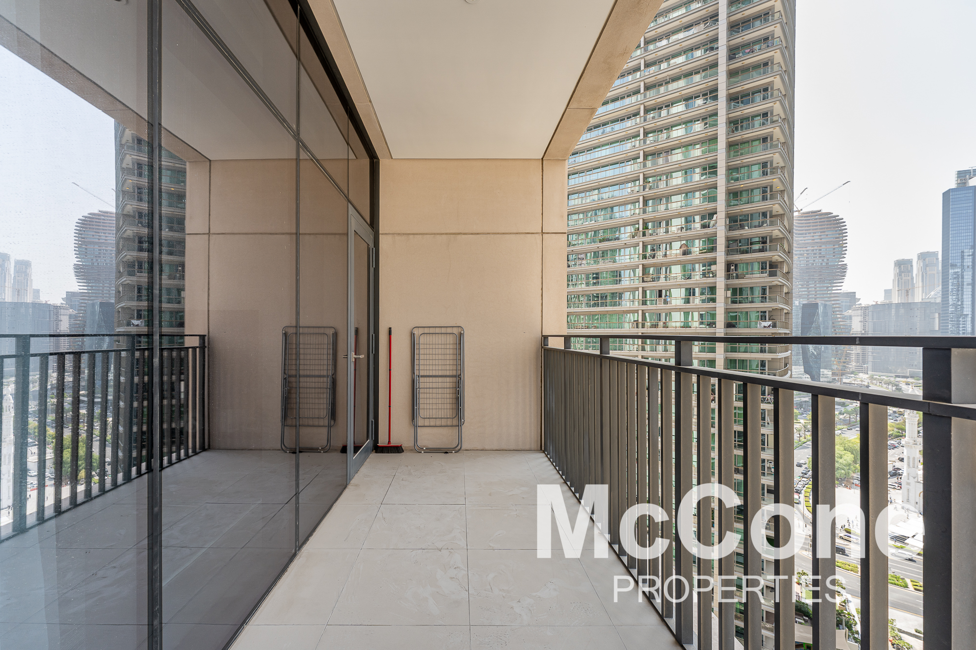2 Bedroom Apartment for Sale in Boulevard Crescent Tower 1, Downtown Dubai — photograph 18 of 22