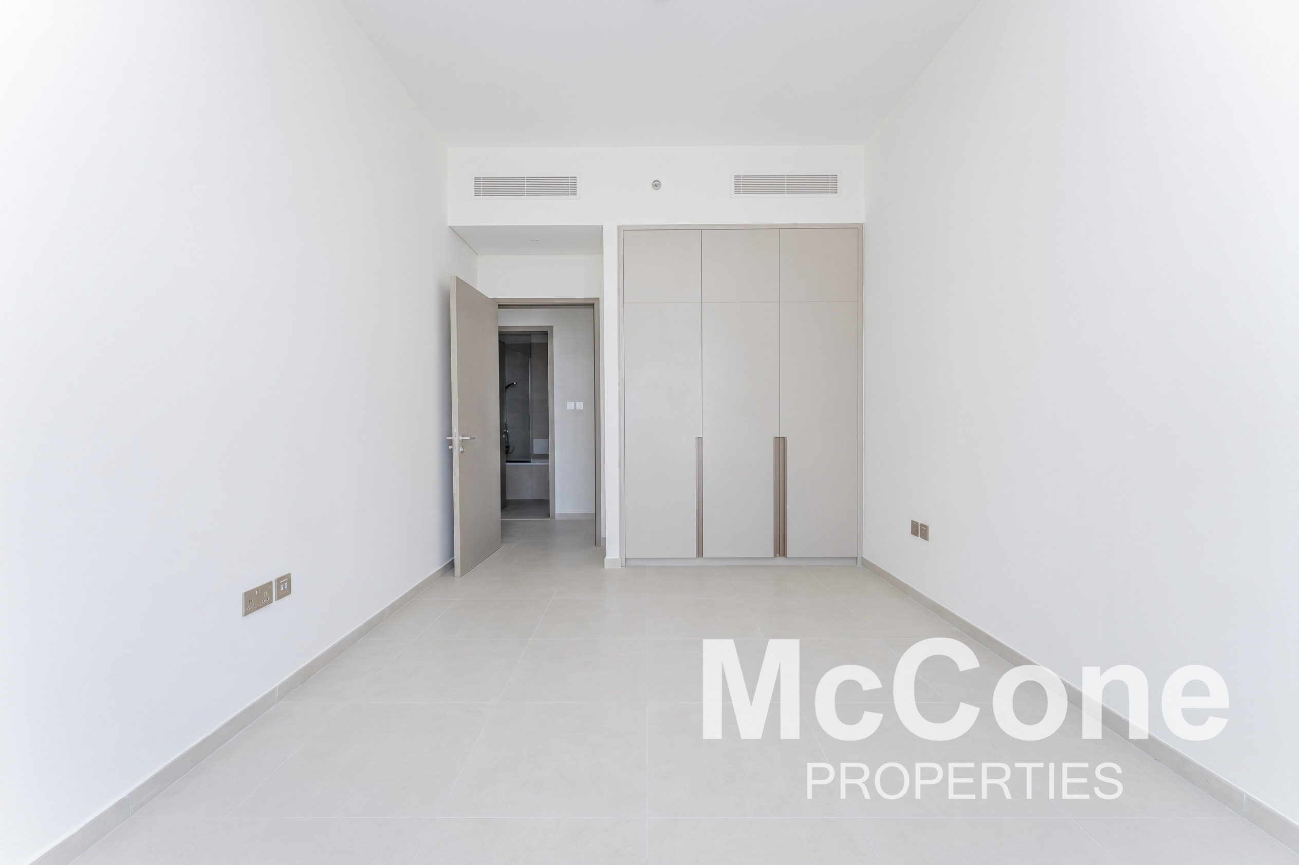 2 Bedroom Apartment for Sale in Grande, Downtown Dubai — photograph 10 of 19
